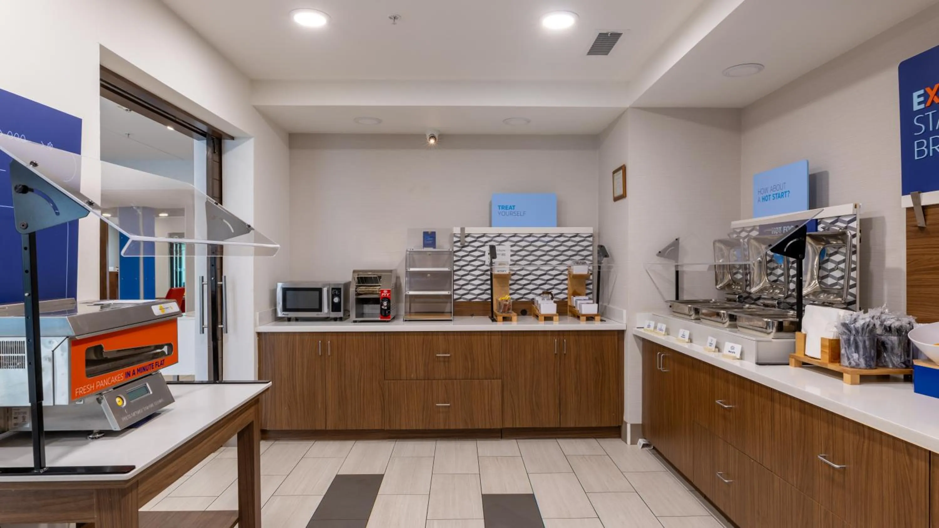 Holiday Inn Express & Suites Macon - I-475 by IHG