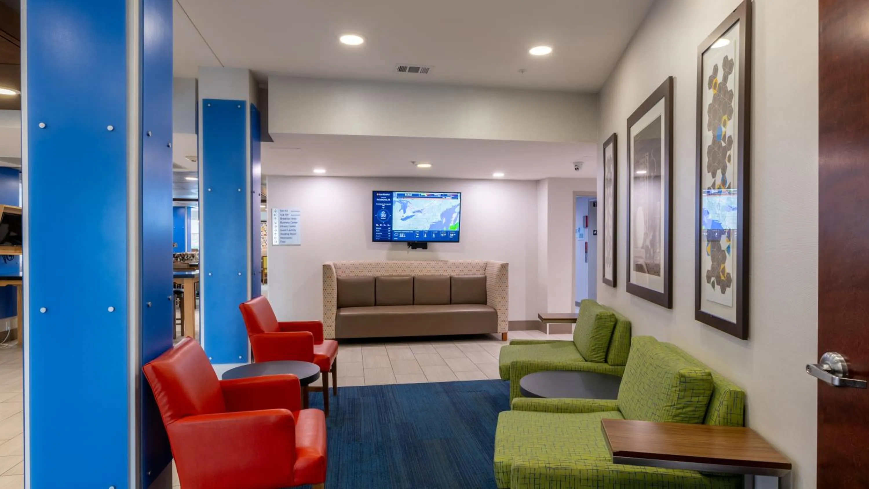 Holiday Inn Express & Suites Macon - I-475 by IHG