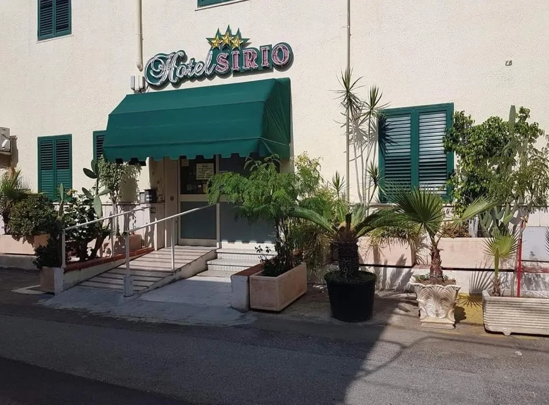 Facade/entrance in Hotel Sirio