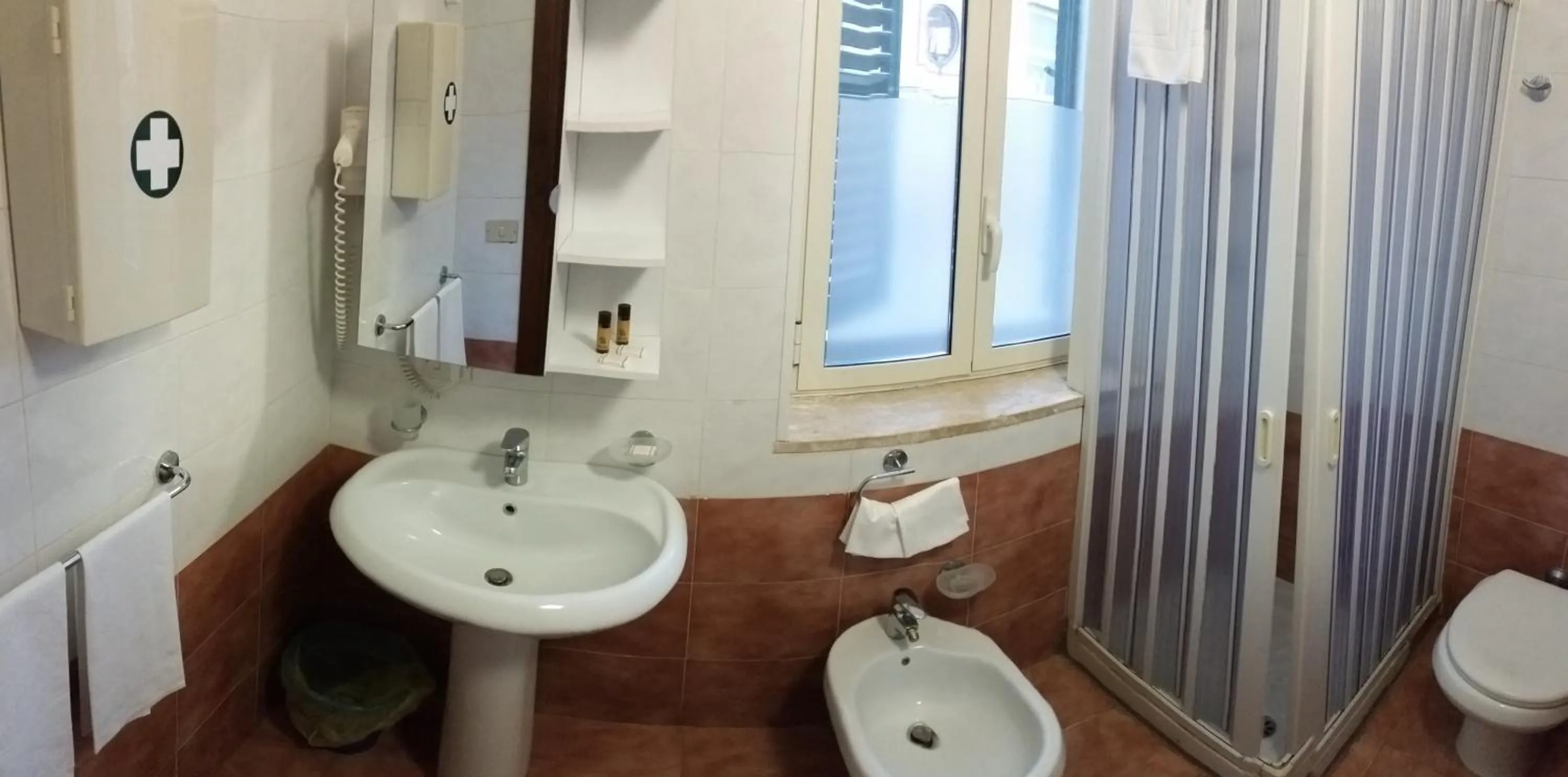 Shower in Hotel Sirio