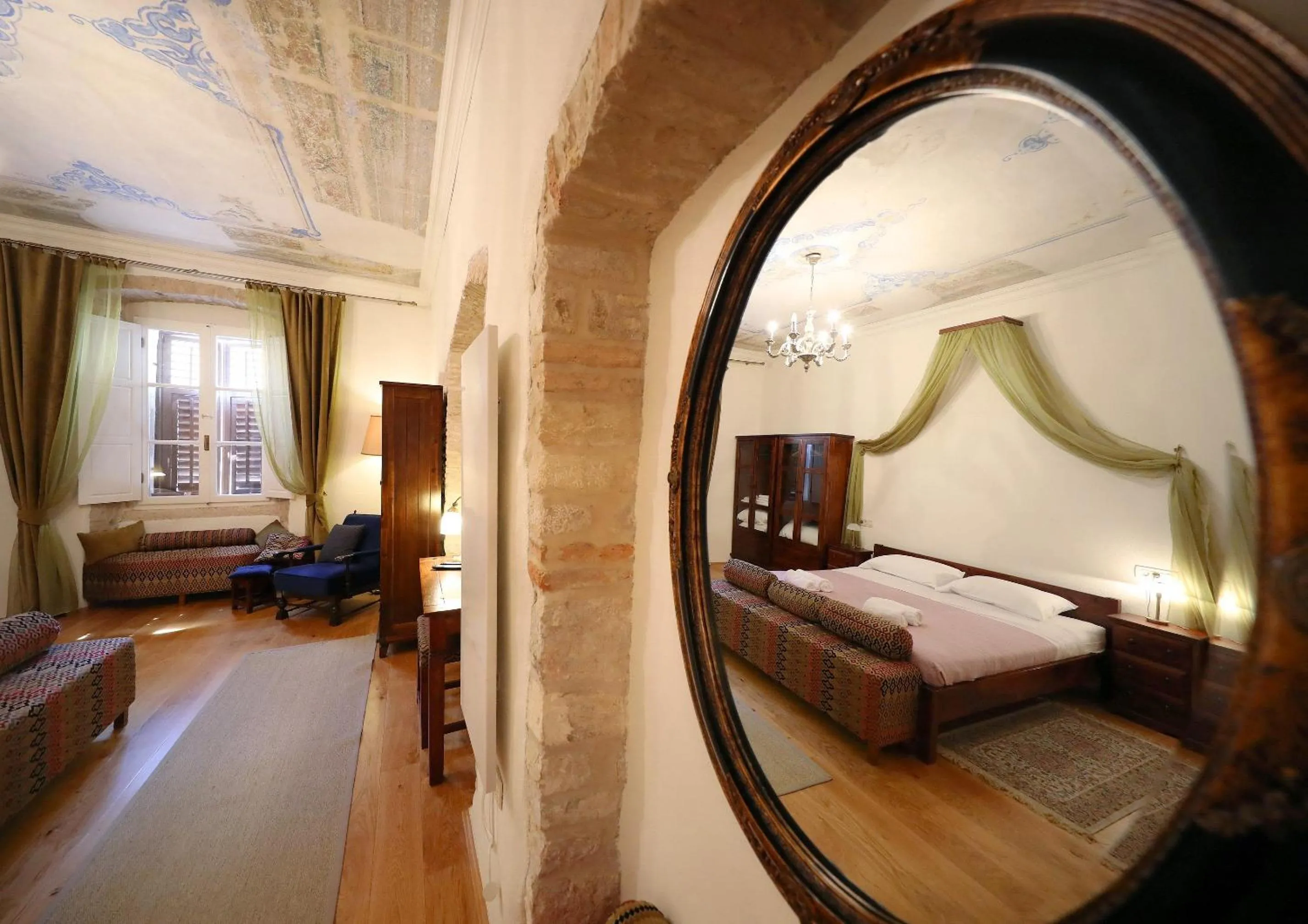 Petrizio Palace