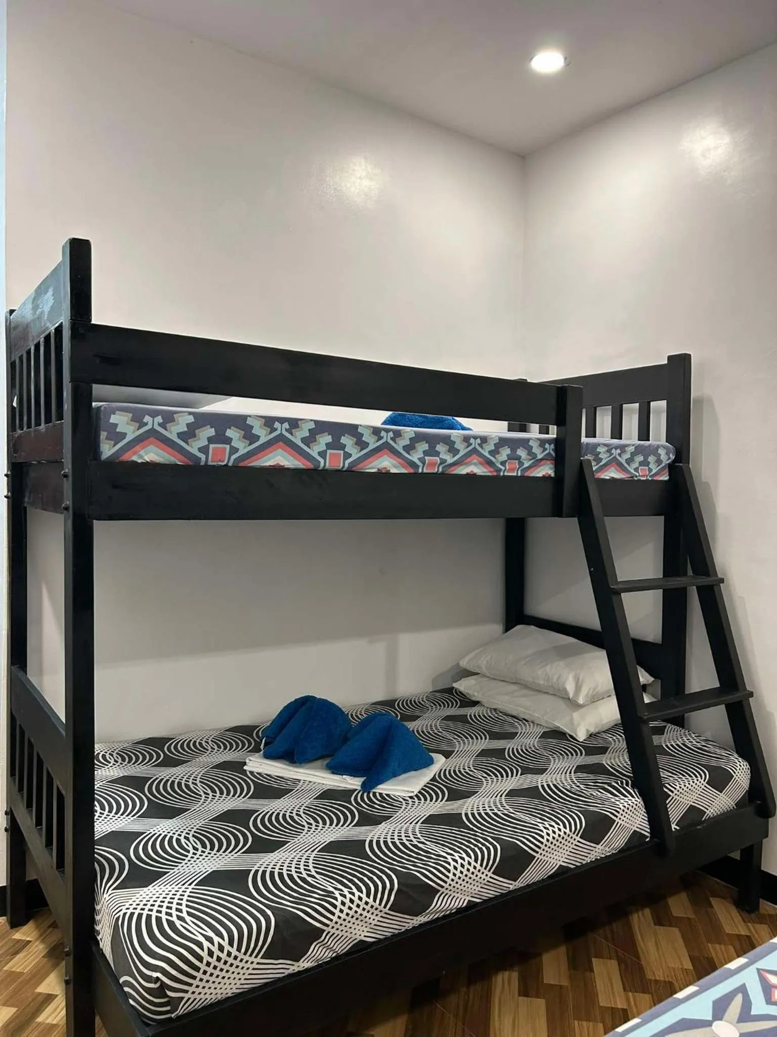 Bed in Seaslugs Travellers Inn