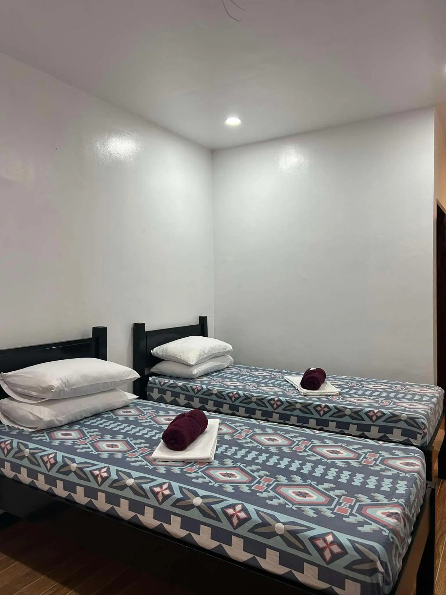 Photo of the whole room, Bed in Seaslugs Travellers Inn