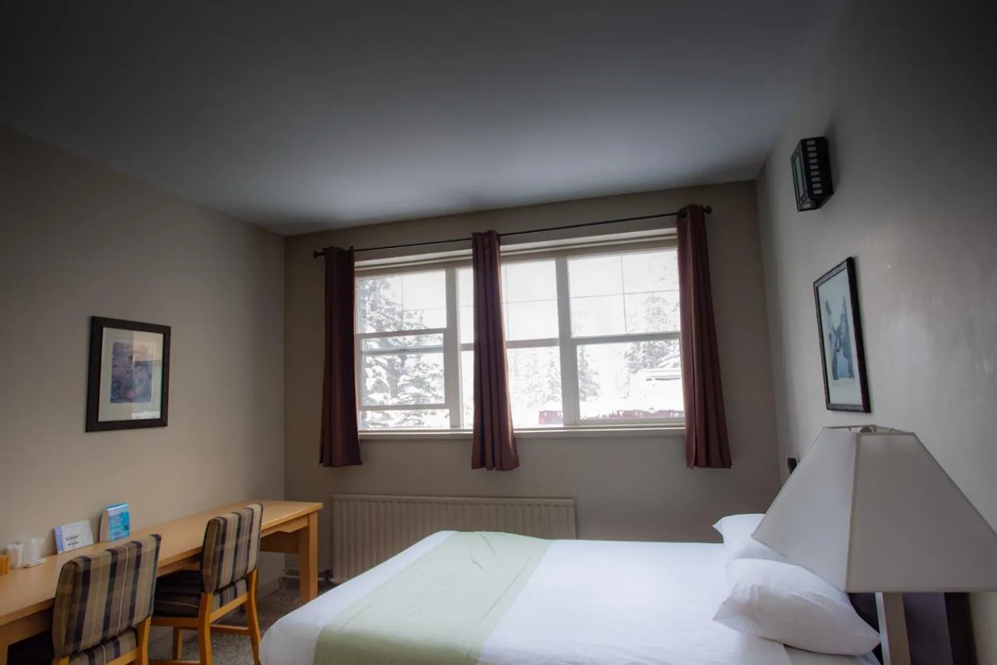 Bed in YWCA Banff Hotel