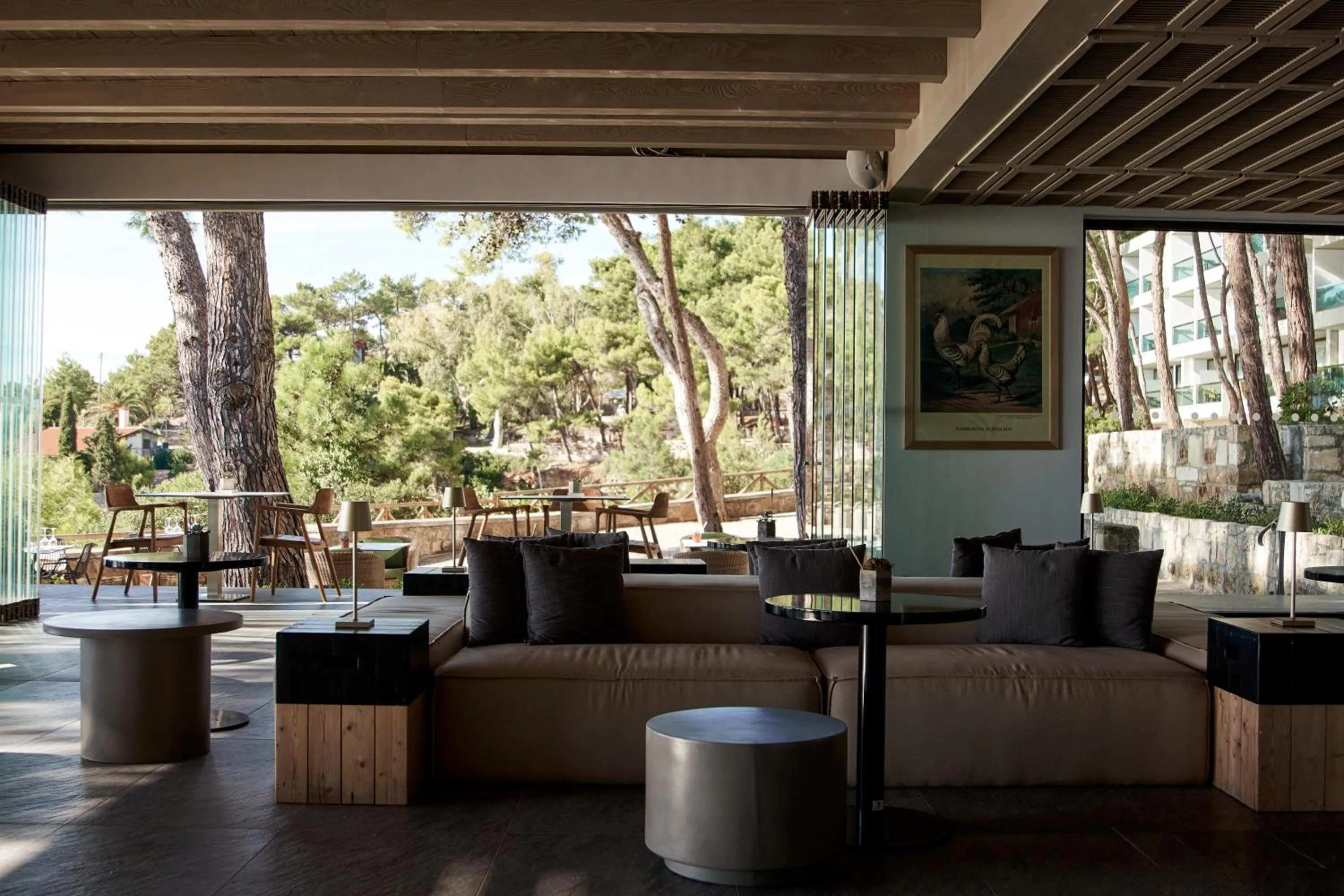 Lounge or bar in White Rocks Hotel Kefalonia