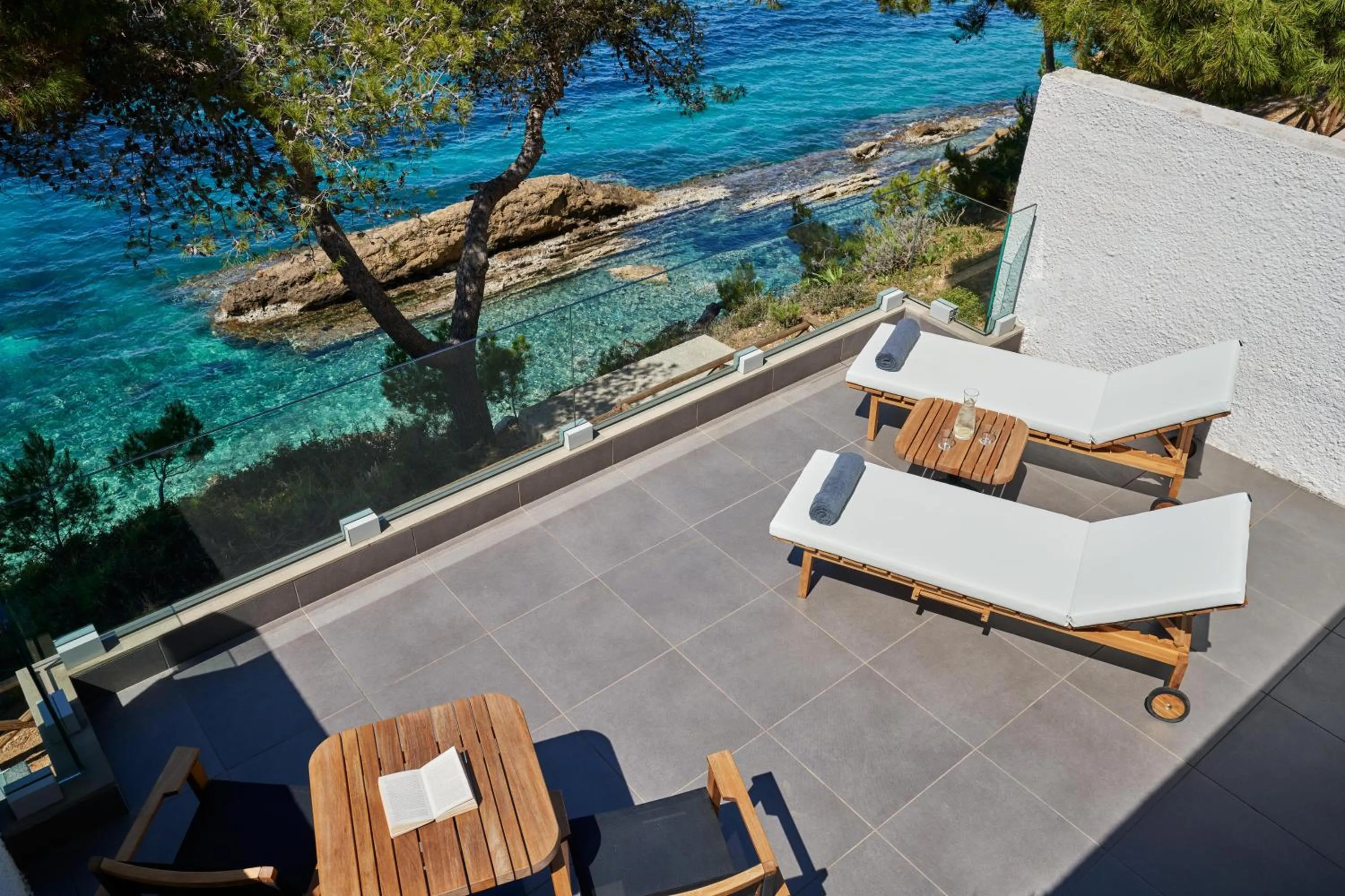 Photo of the whole room in White Rocks Hotel Kefalonia