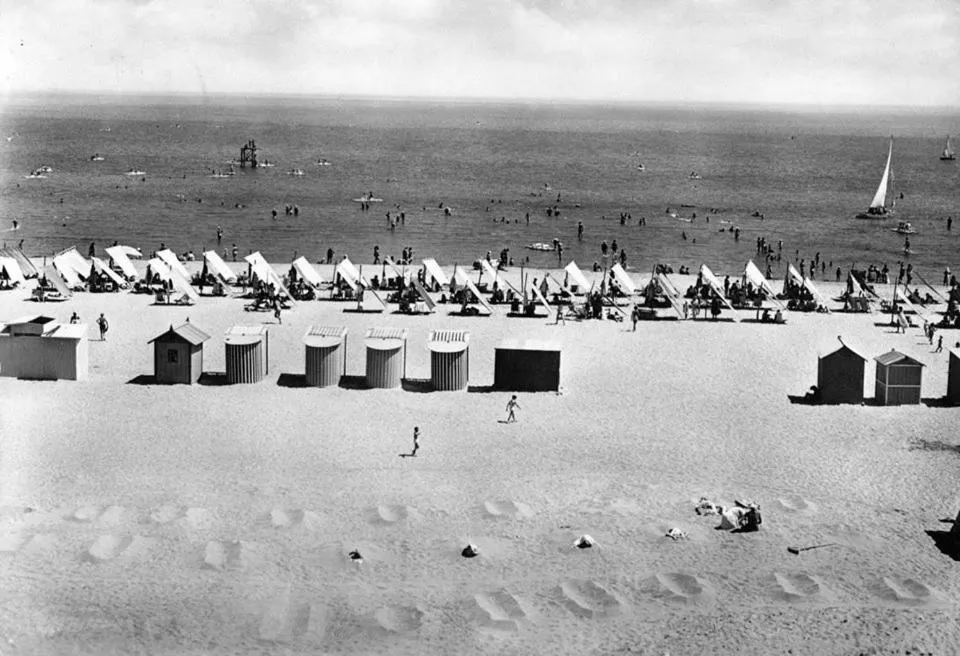 Beach in Residence Doral