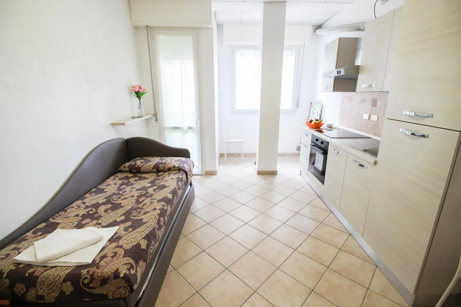 Kitchen or kitchenette, Bed in Residence Eurogarden