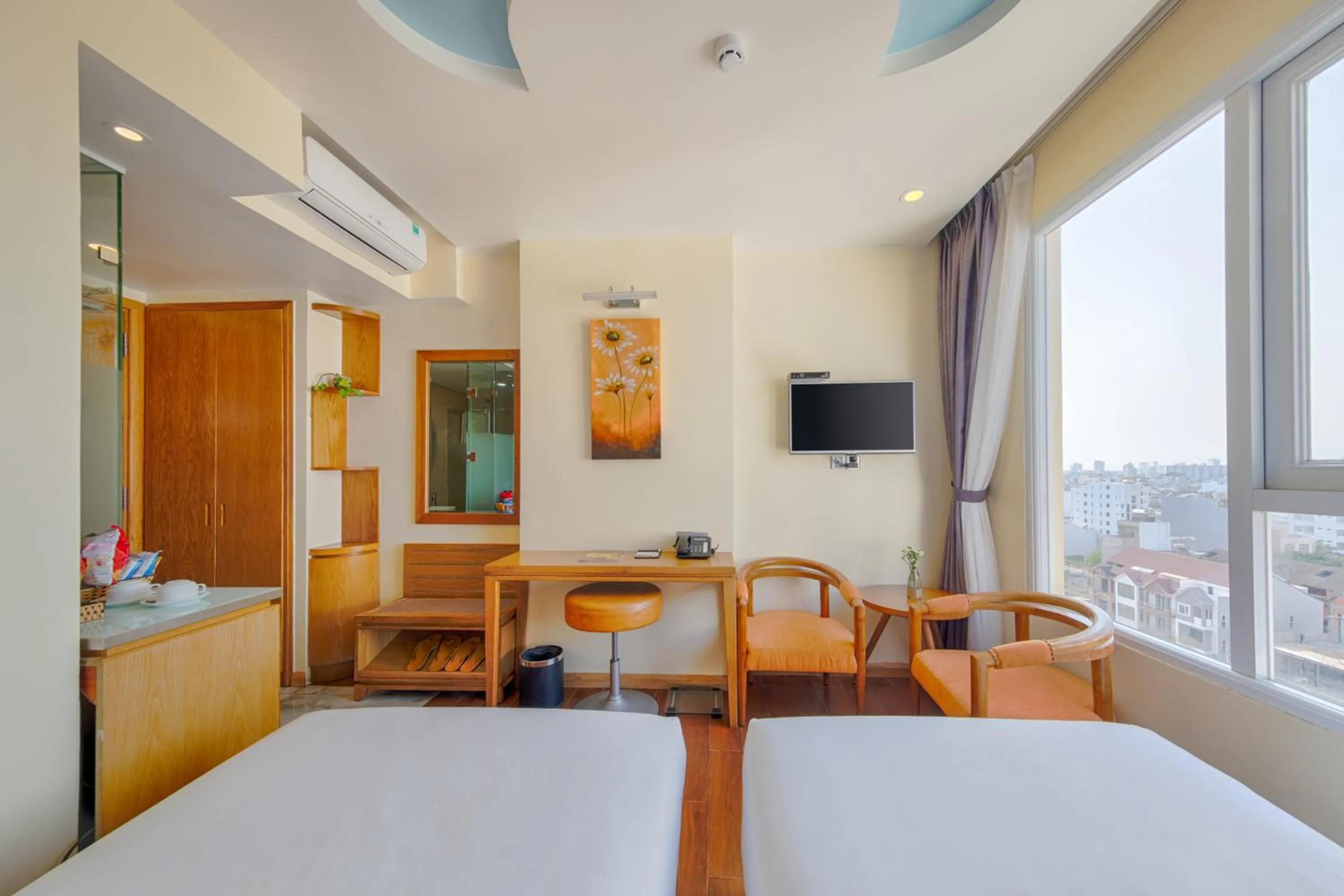 TV and multimedia, Bed in SEA QUEEN Hotel