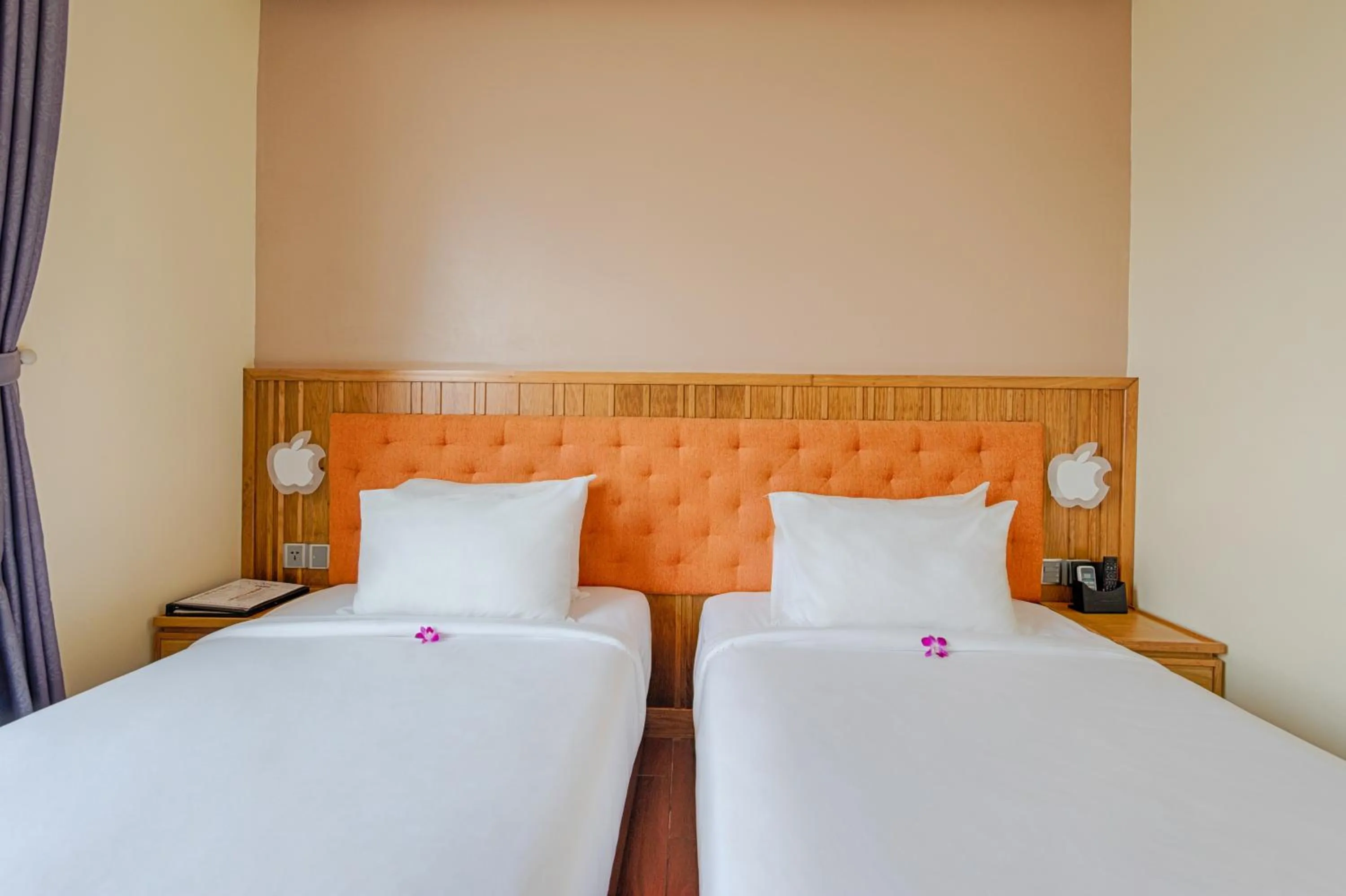 Bed in SEA QUEEN Hotel