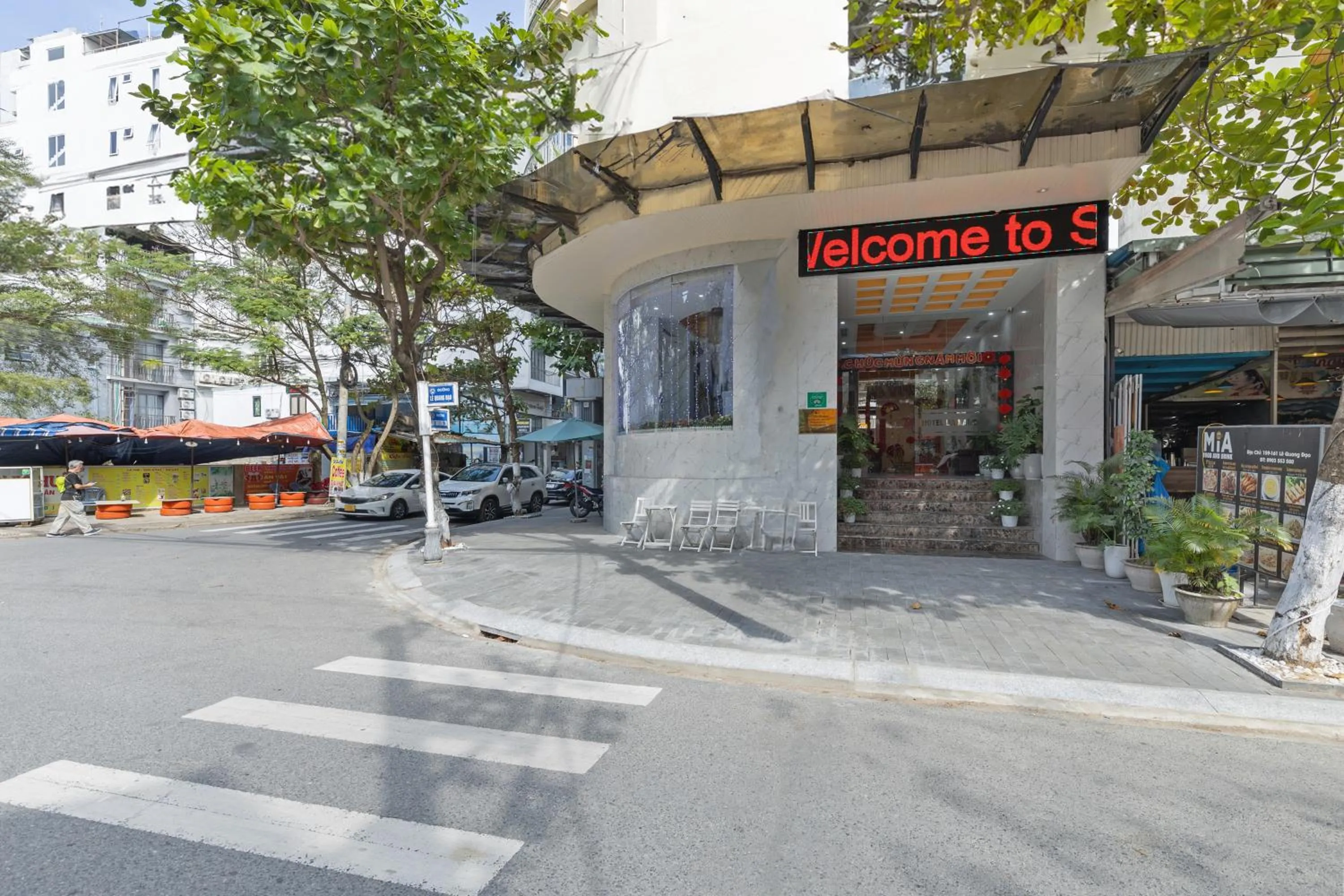 Parking in SEA QUEEN Hotel