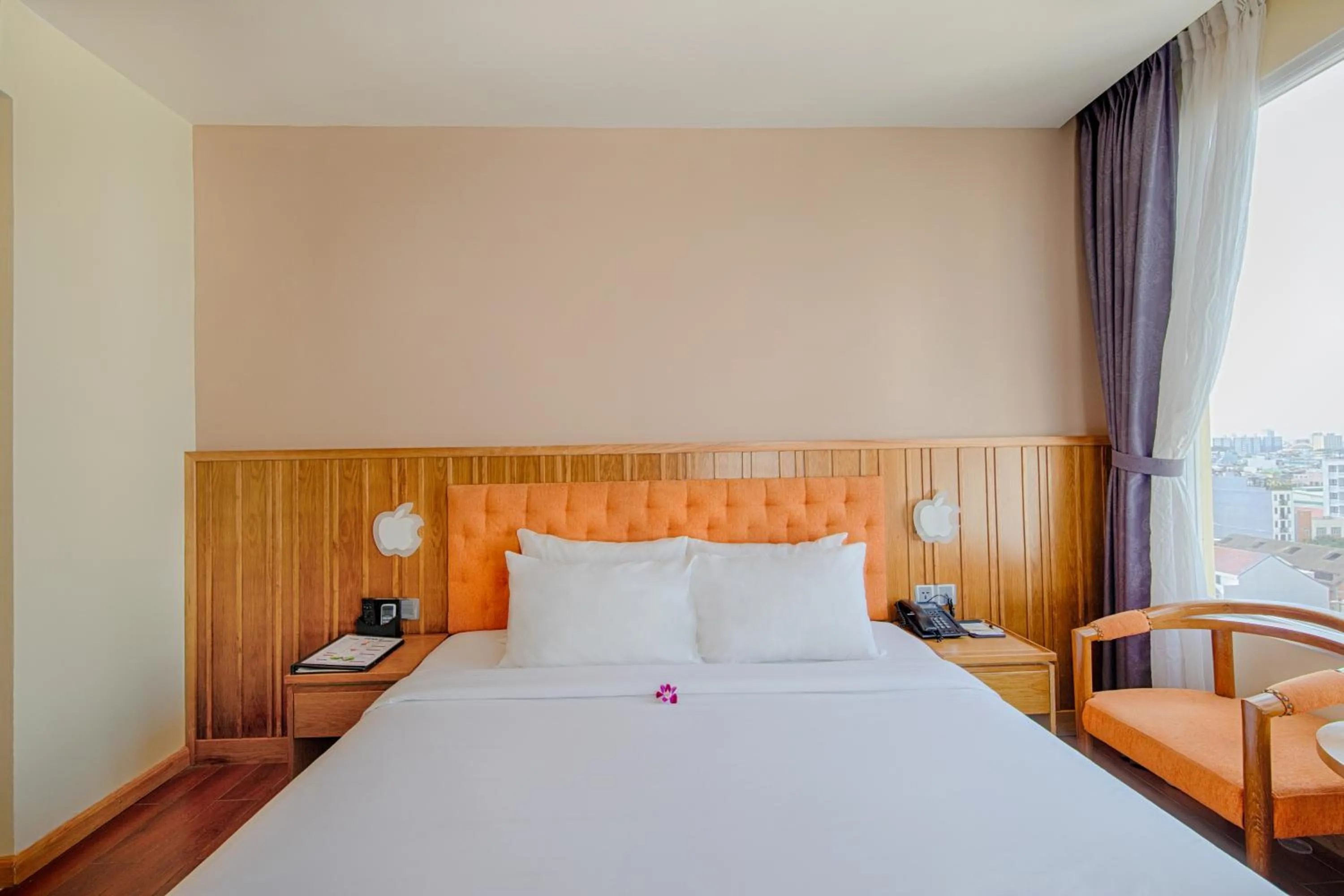 Photo of the whole room, Bed in SEA QUEEN Hotel