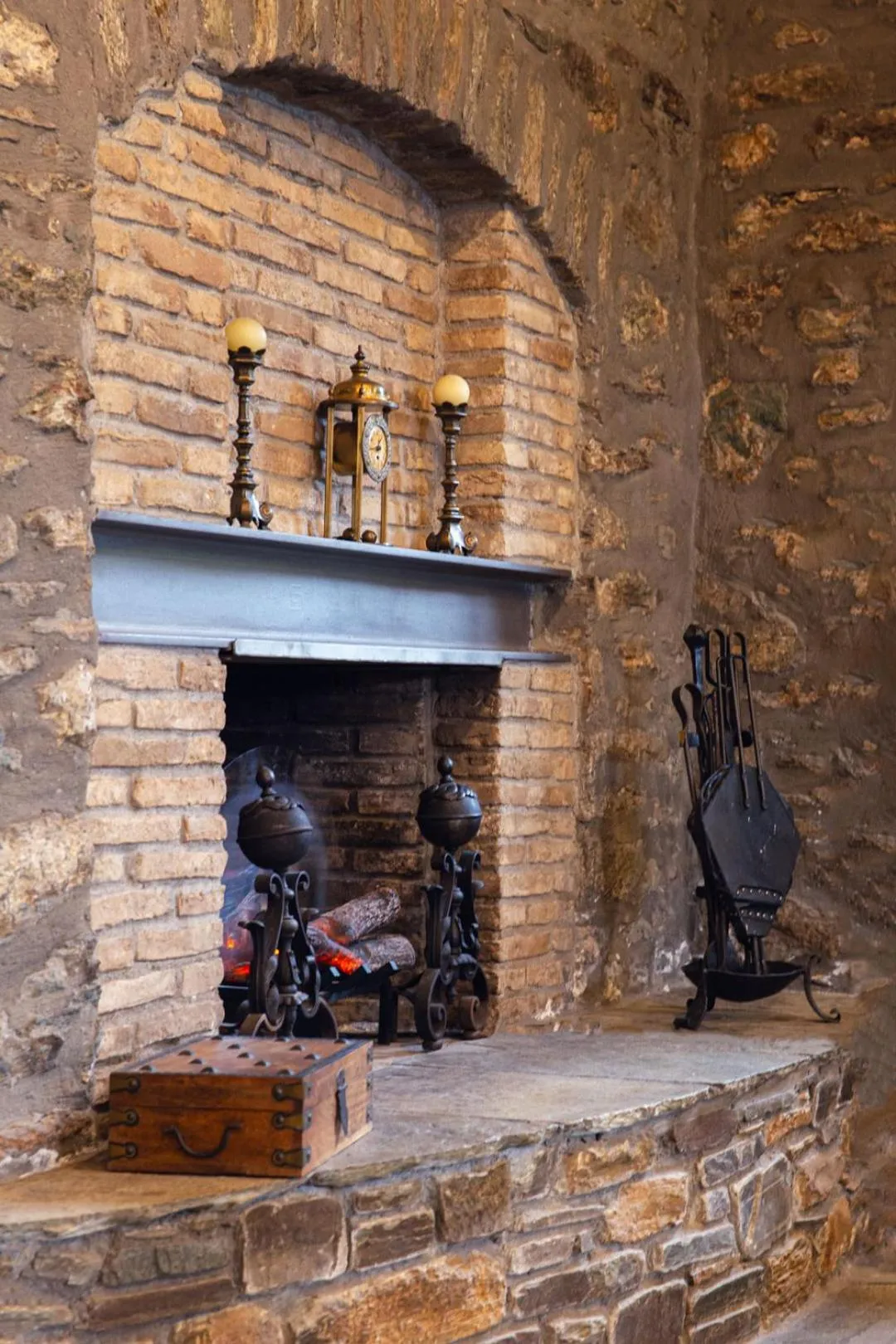 fireplace in Palio Eleotrivio Guesthouse