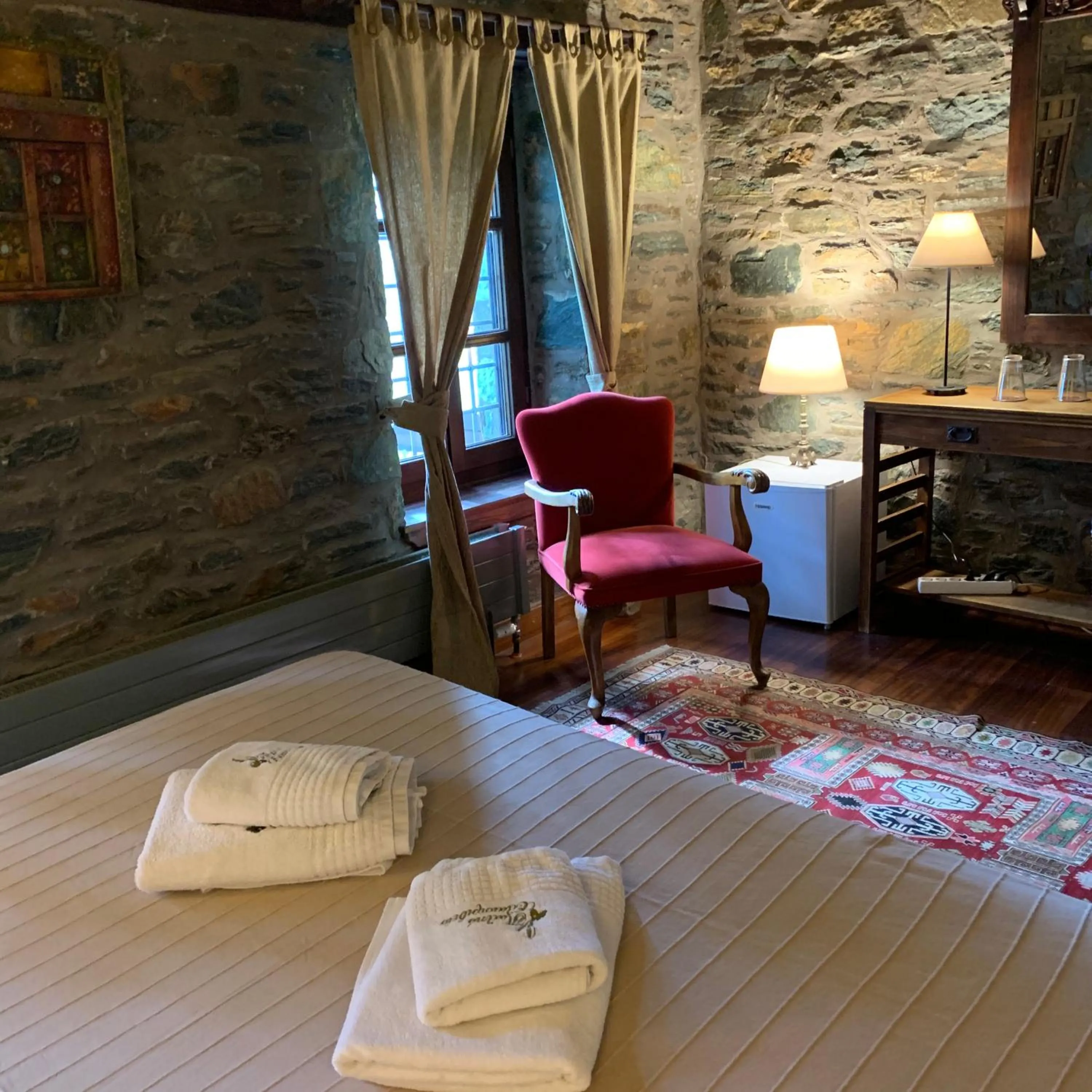 View (from property/room), Bed in Palio Eleotrivio Guesthouse