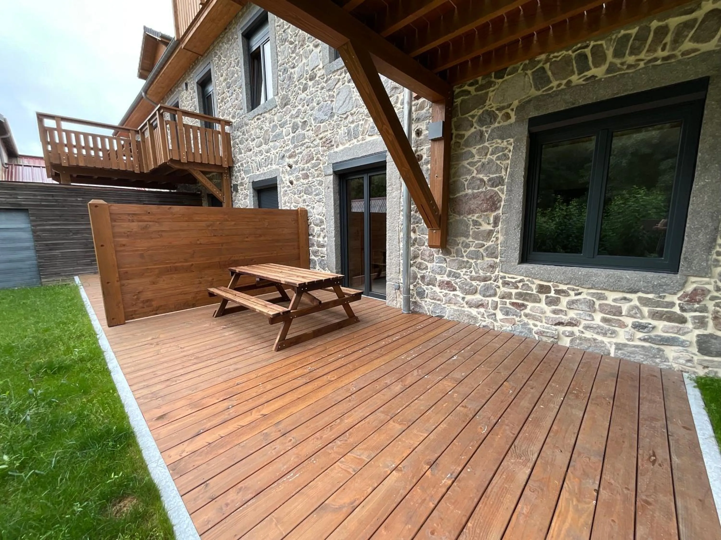 Patio in Gite Roche Des Ducs avec Piscine toute l'année, Spa, Sauna, Hammam