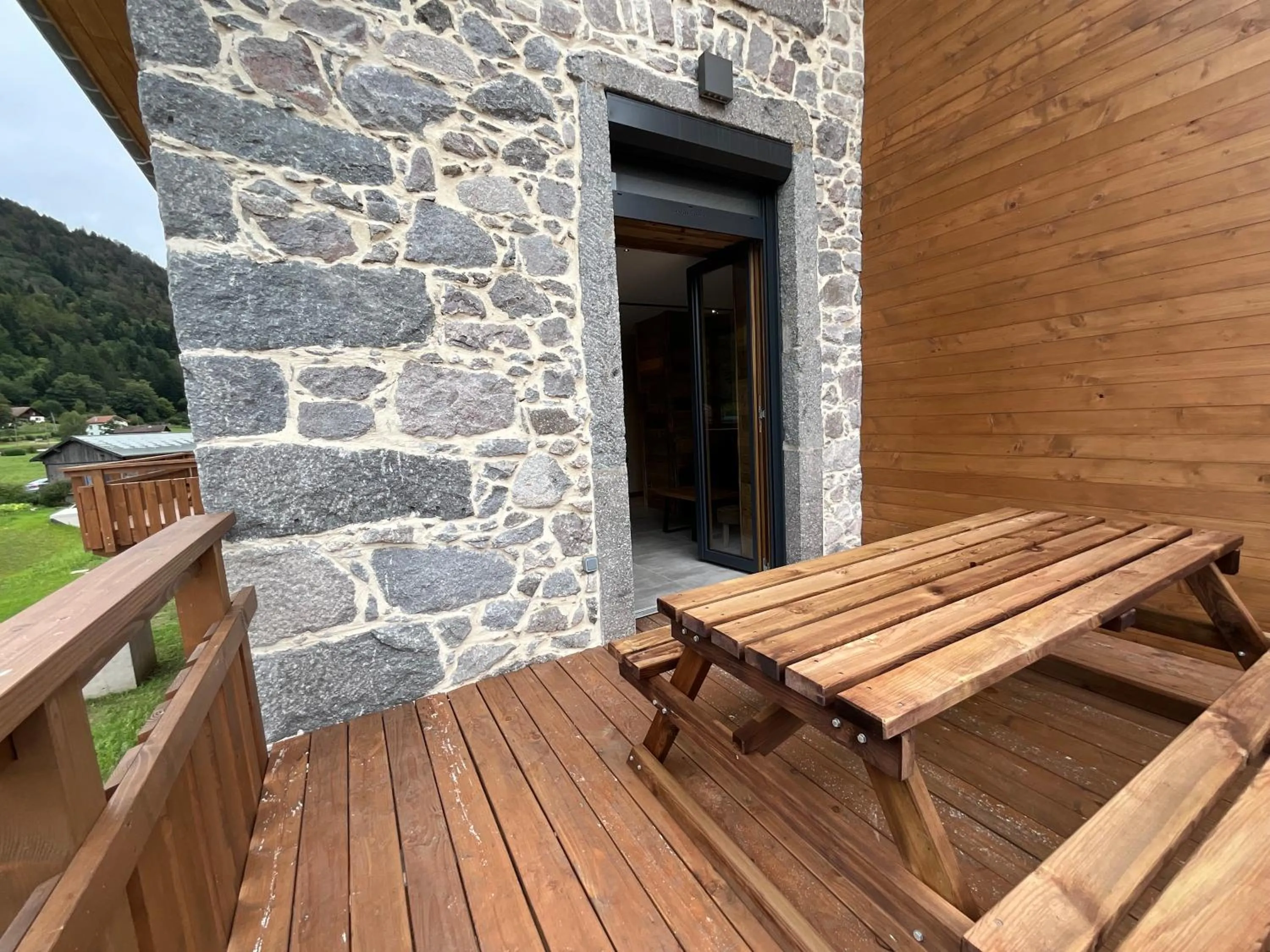 Balcony/Terrace in Gite Roche Des Ducs avec Piscine toute l'année, Spa, Sauna, Hammam