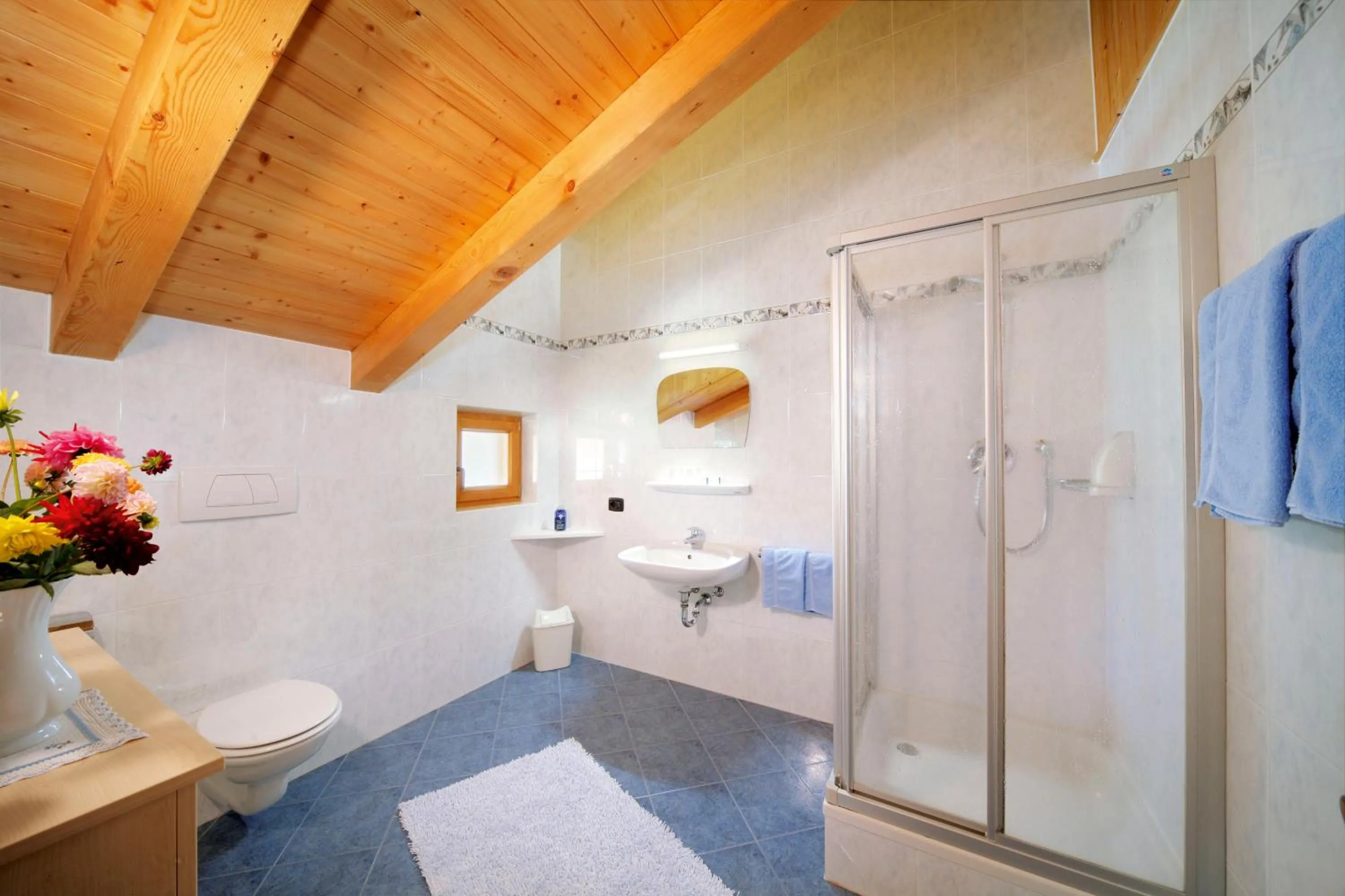 Bathroom in Gasthof Trausberg