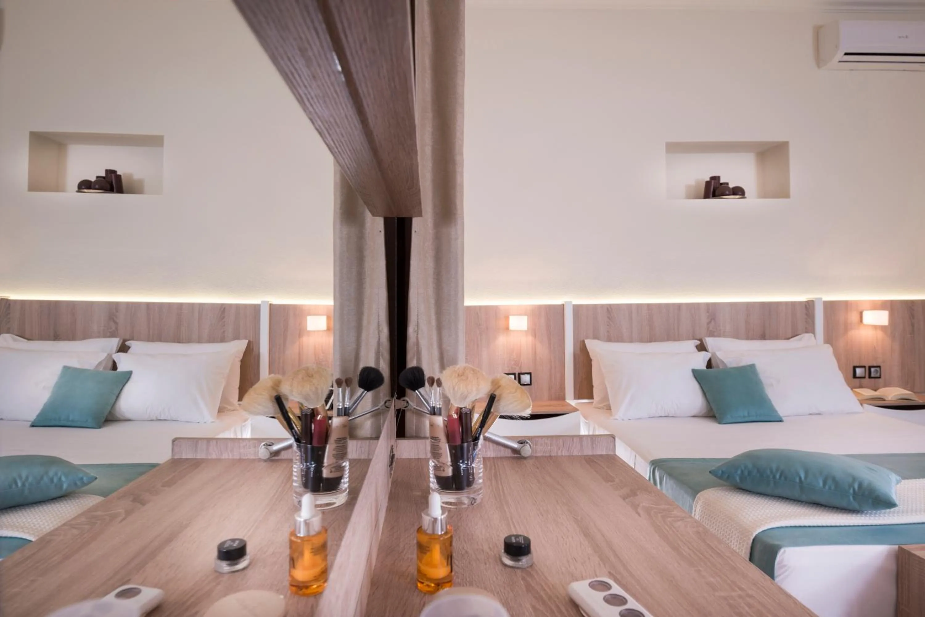 Bedroom, Bed in Sea & City Apartments