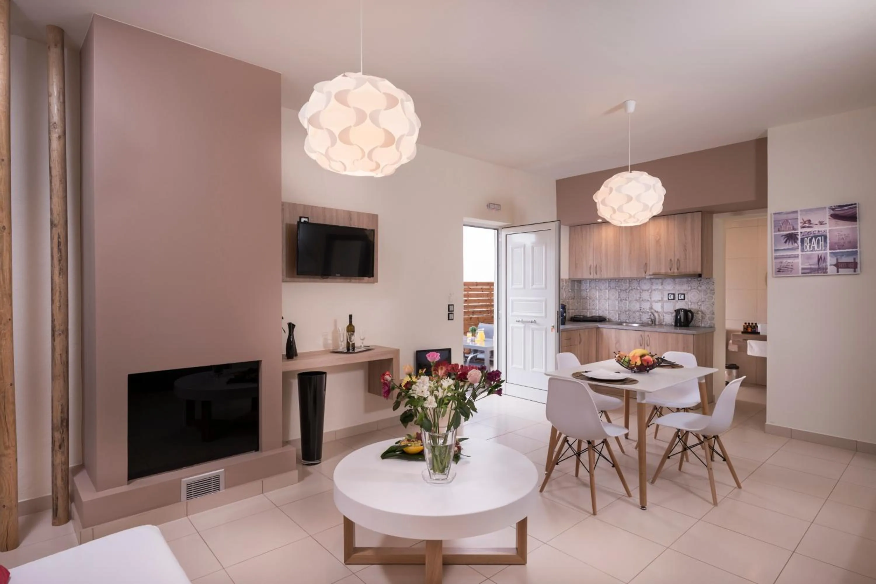 Seating area in Sea & City Apartments