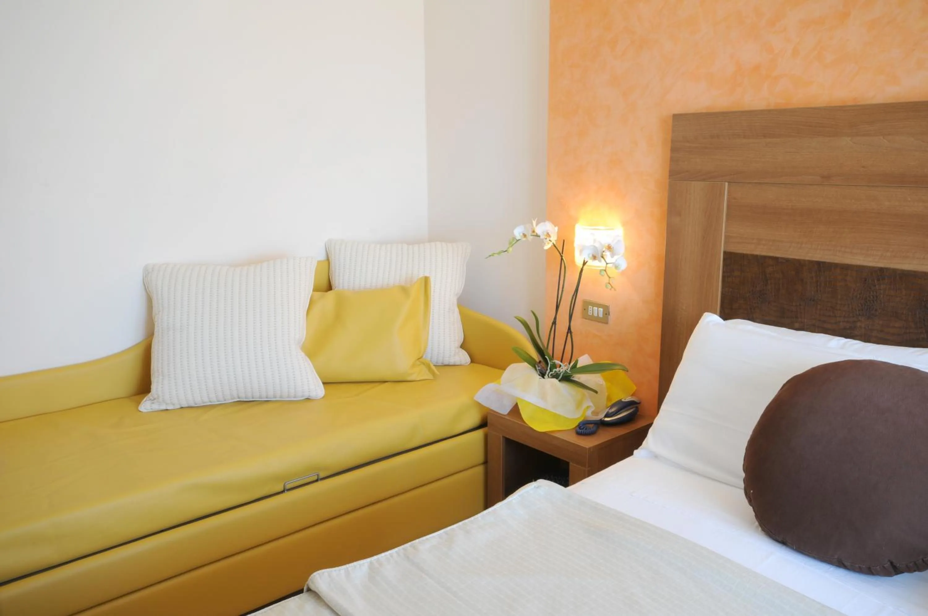 Seating area, Bed in Hotel I Due Cigni