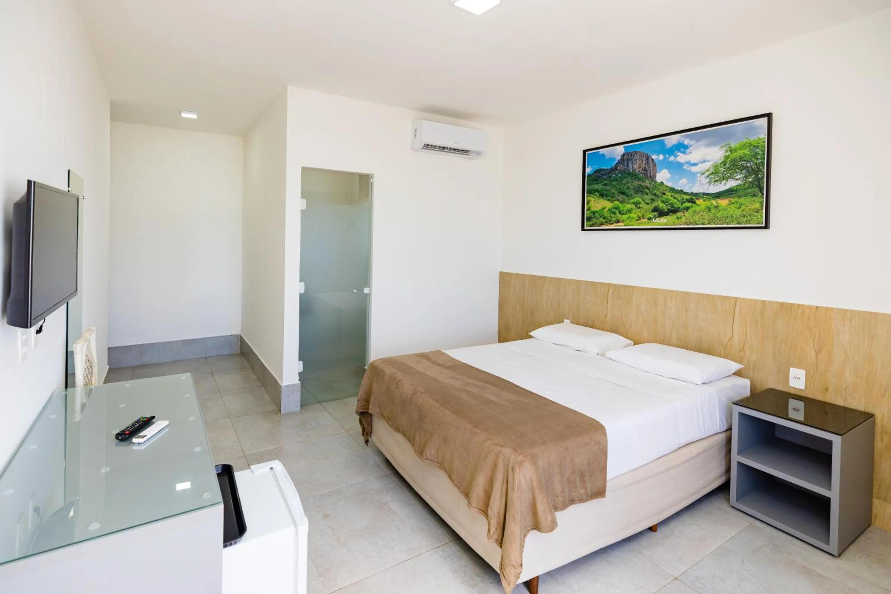 Photo of the whole room, Bed in Yak Beach Hotel Natal