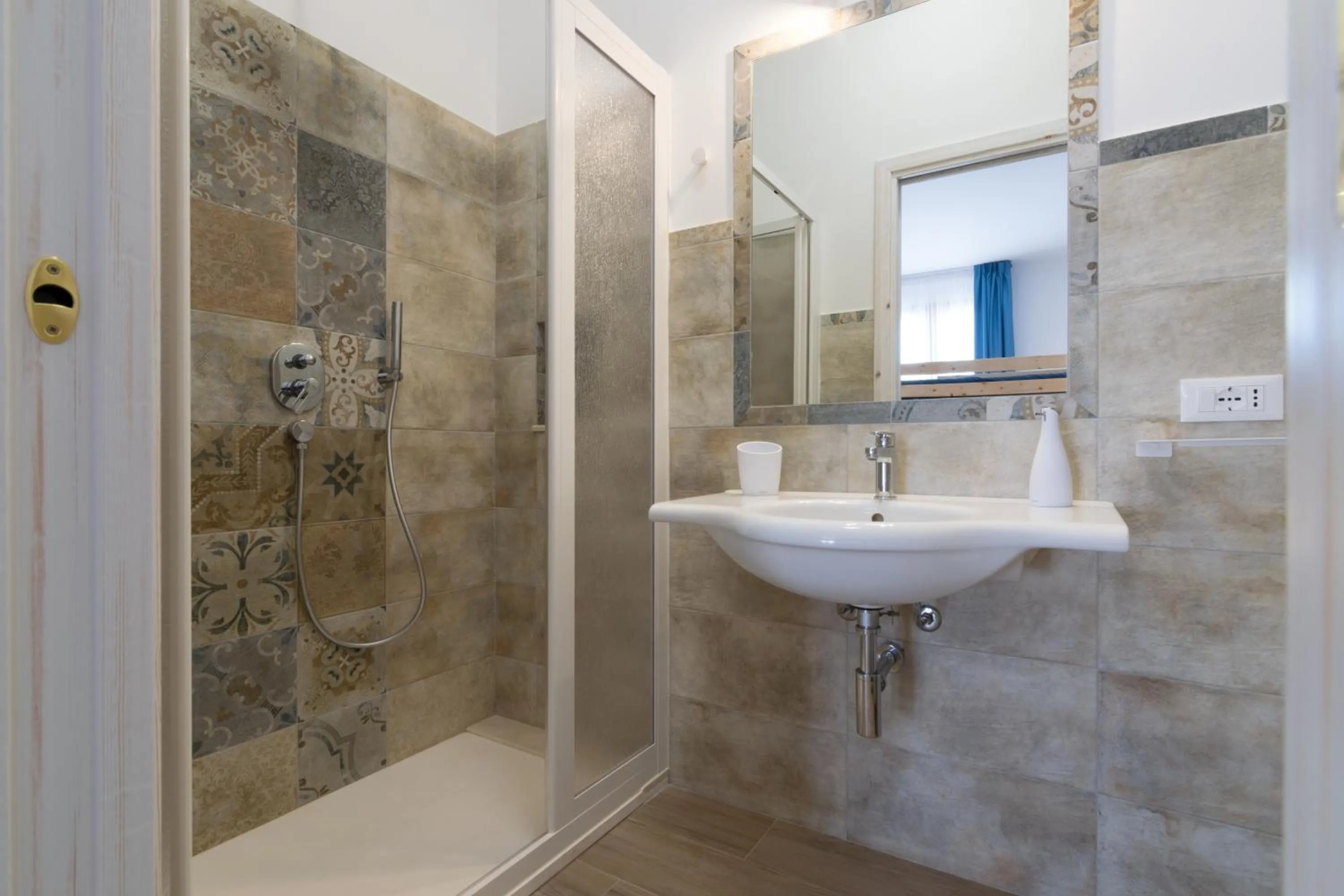 Bathroom in Timbuktu Hostel