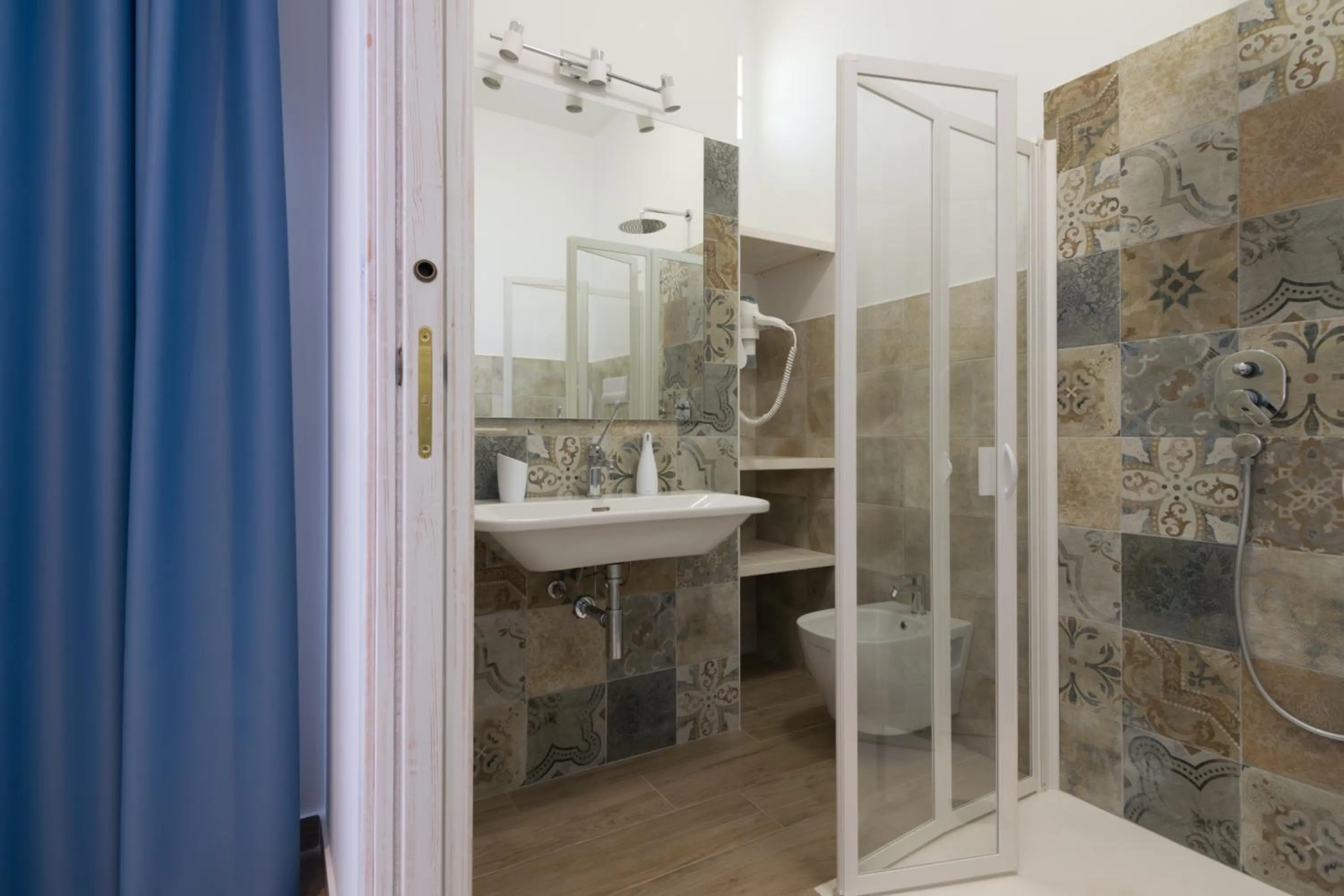 Bathroom in Timbuktu Hostel