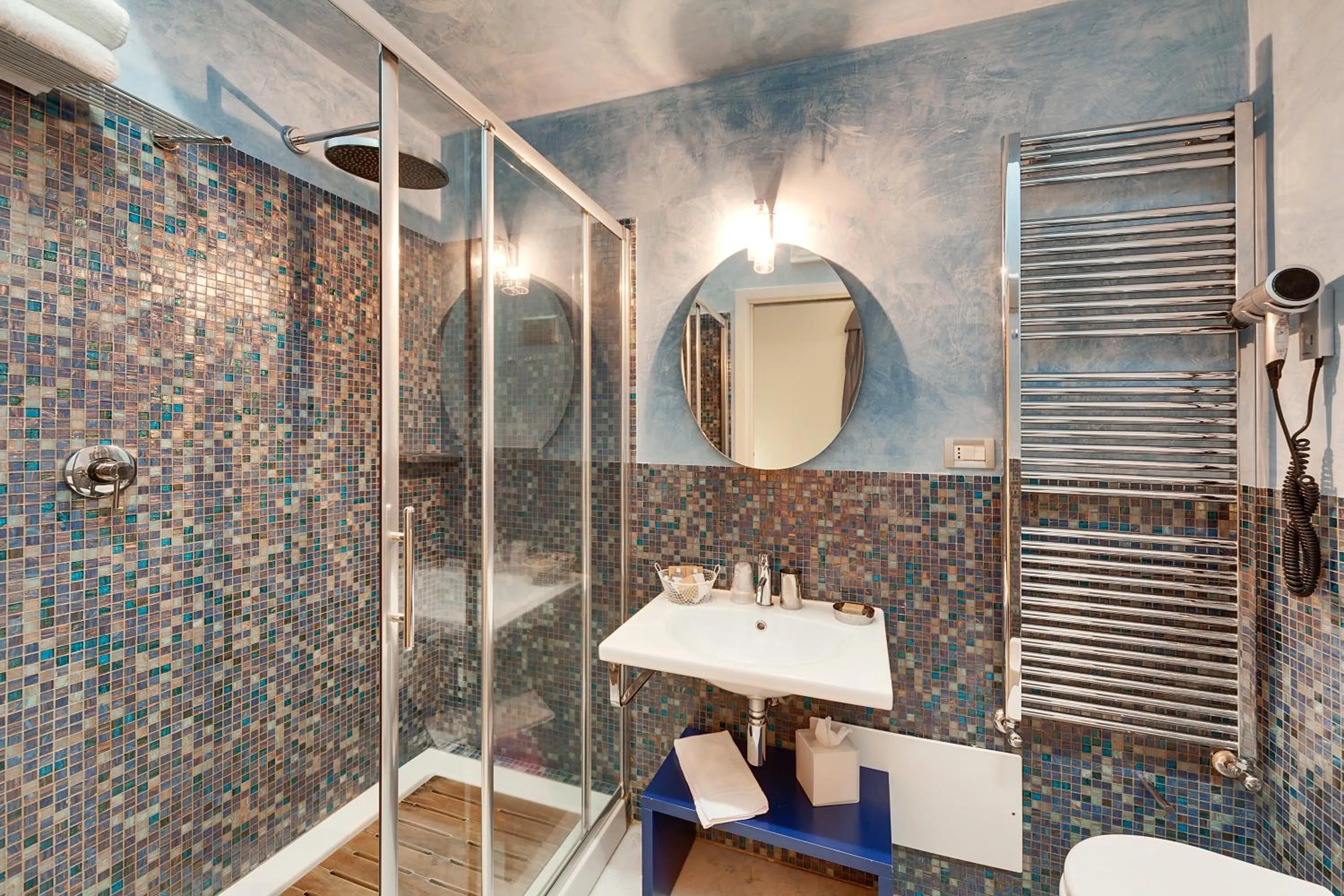 Bathroom in Relais Antica Badia - San Maurizio 1619