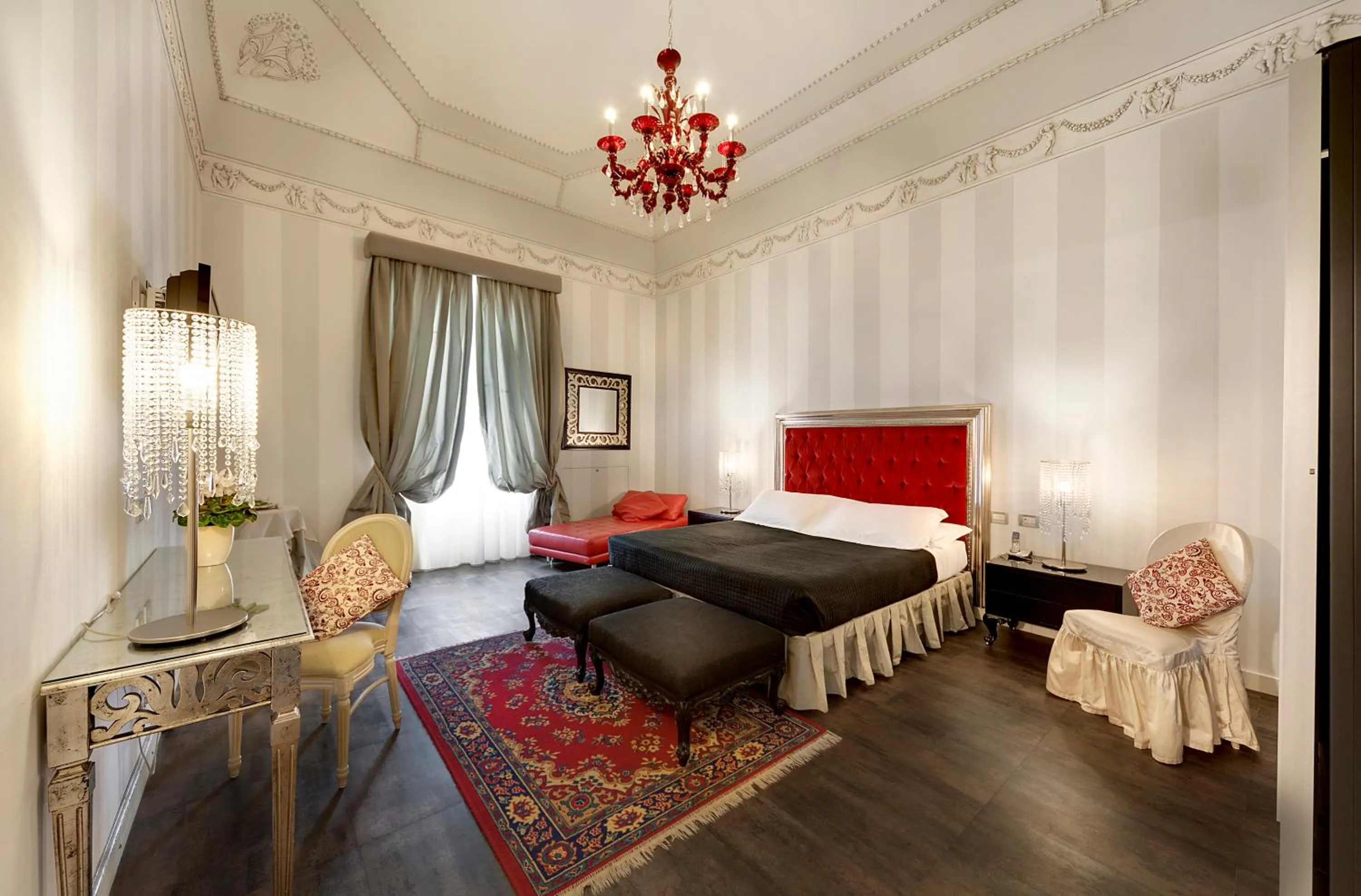 Photo of the whole room, Bed in Relais Antica Badia - San Maurizio 1619