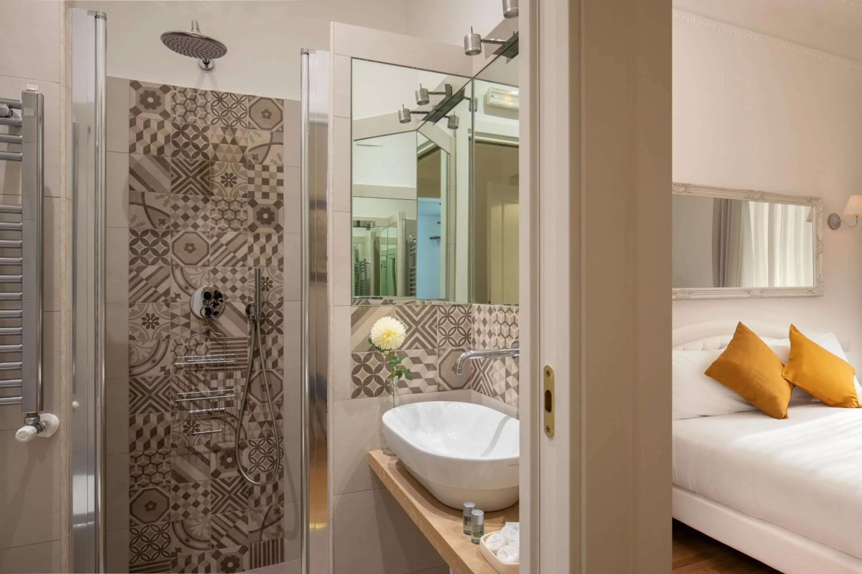 Bathroom, Bed in Domus Serafino