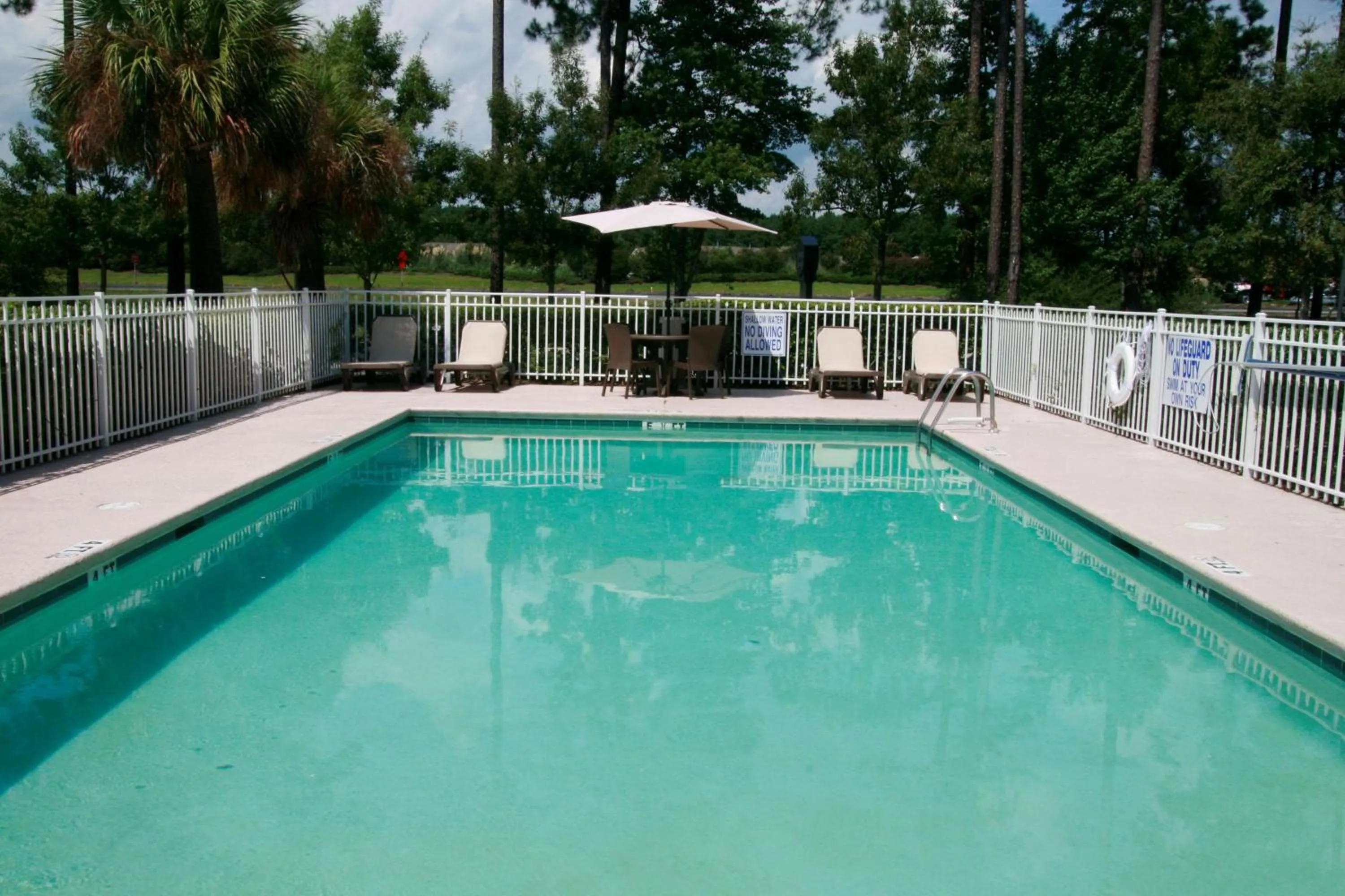 Pool view in Hampton Inn & Suites Bluffton-Sun City