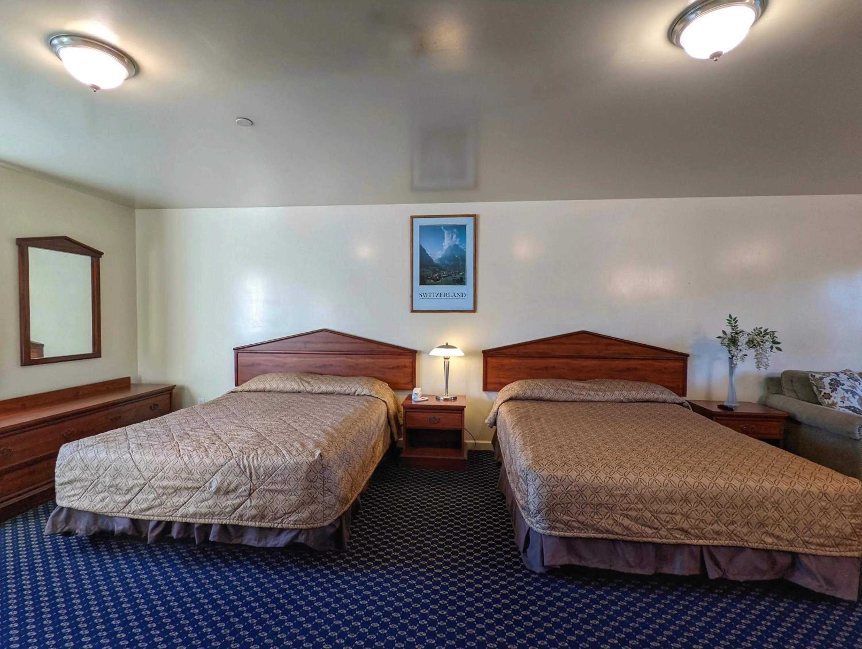 Bed in Americas Best Value Inn Oxnard-Port Hueneme