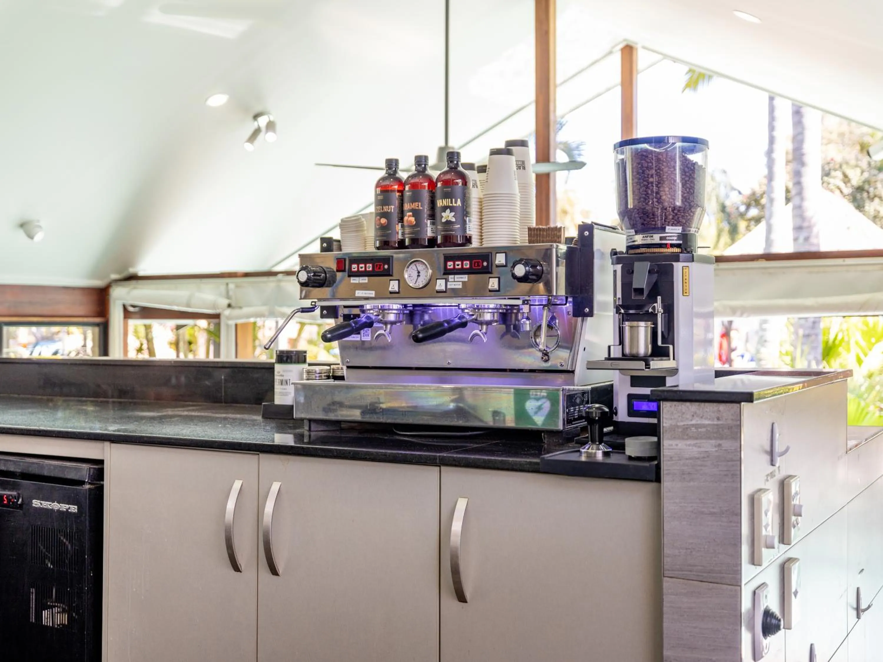 Restaurant/places to eat in NRMA Blue Dolphin Yamba Holiday Resort