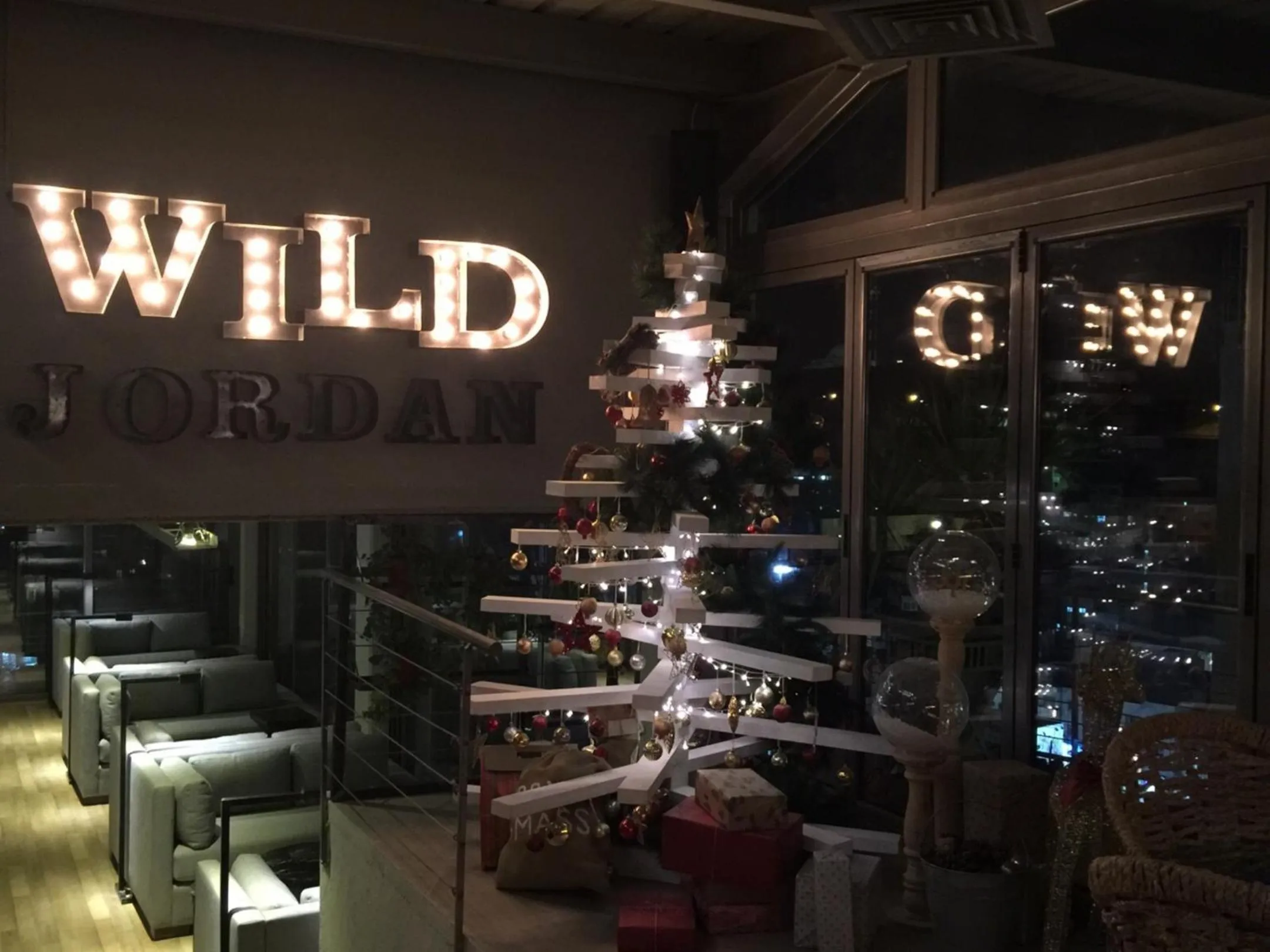 Restaurant/places to eat in Wild Jordan Center