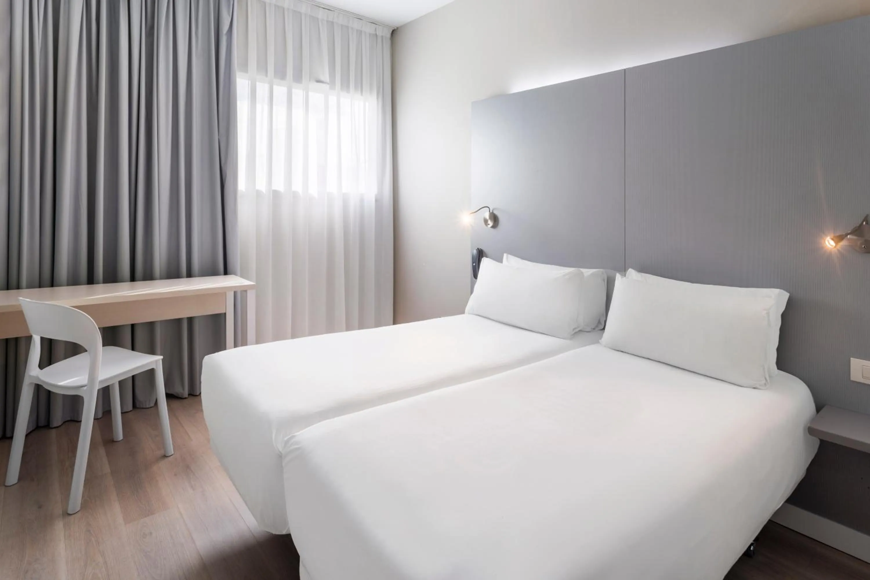 Bed in B&B HOTEL Barcelona Mollet
