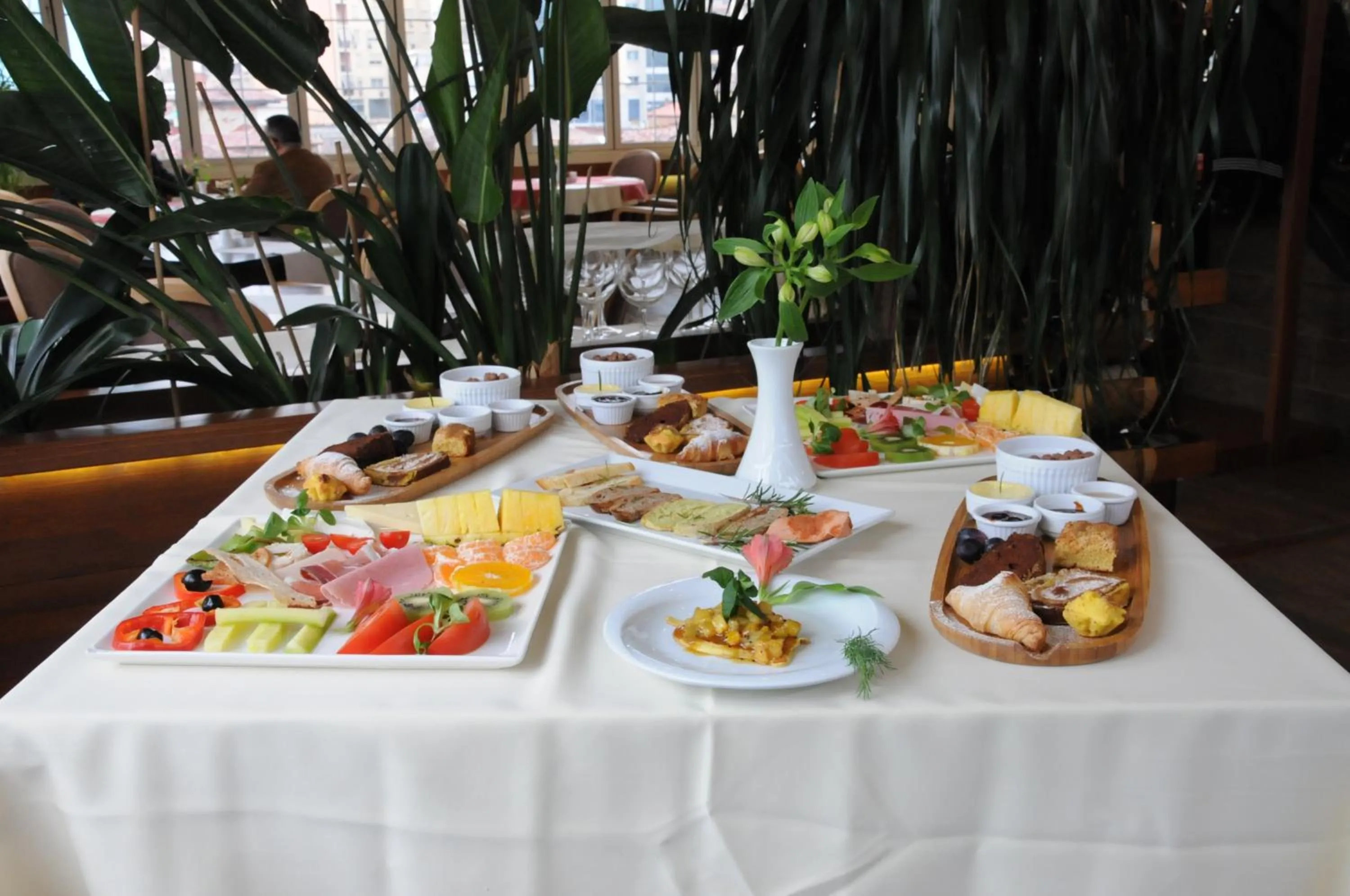 Breakfast in Hotel Boutique Restaurant Gloria