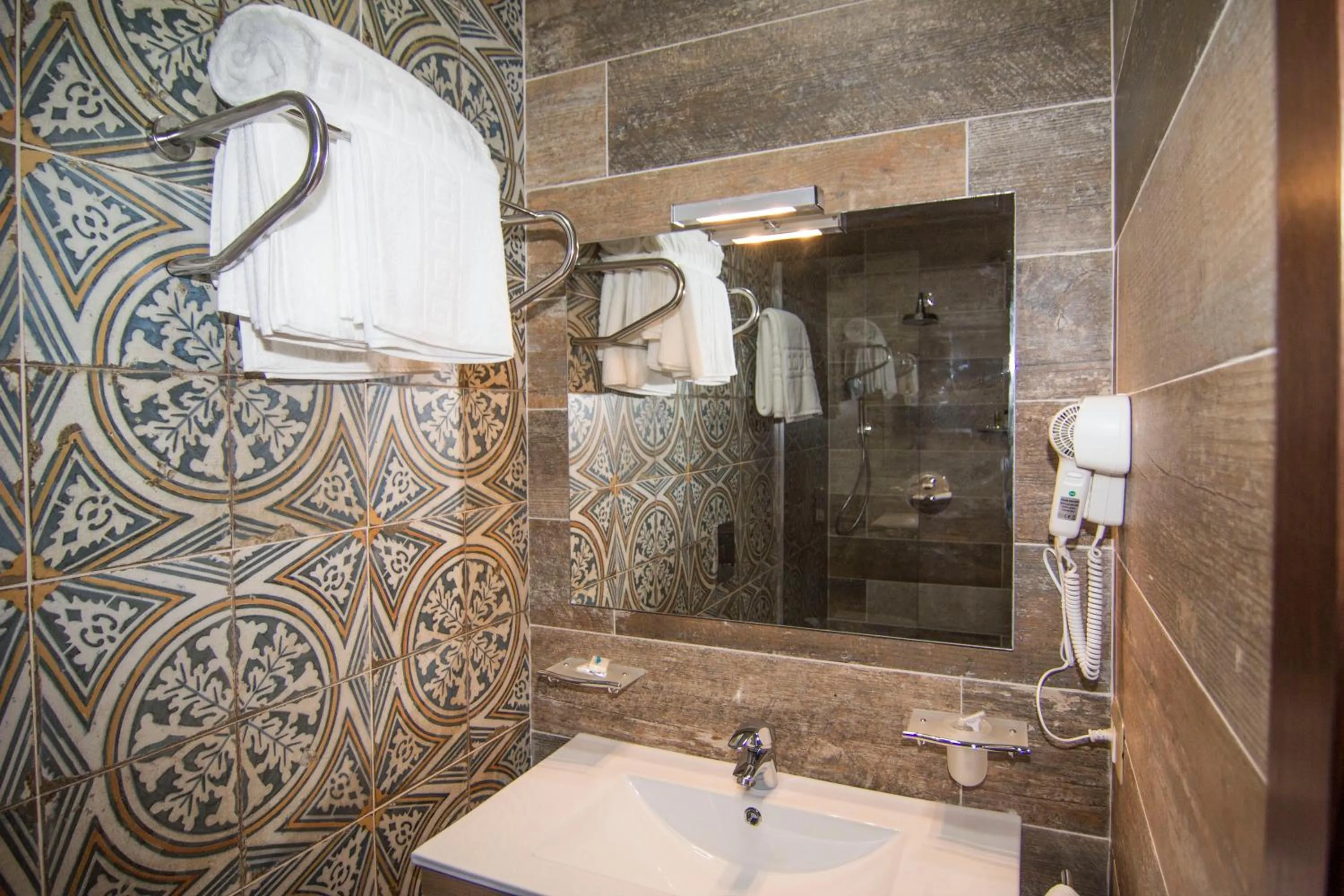 Shower in Hotel Boutique Restaurant Gloria