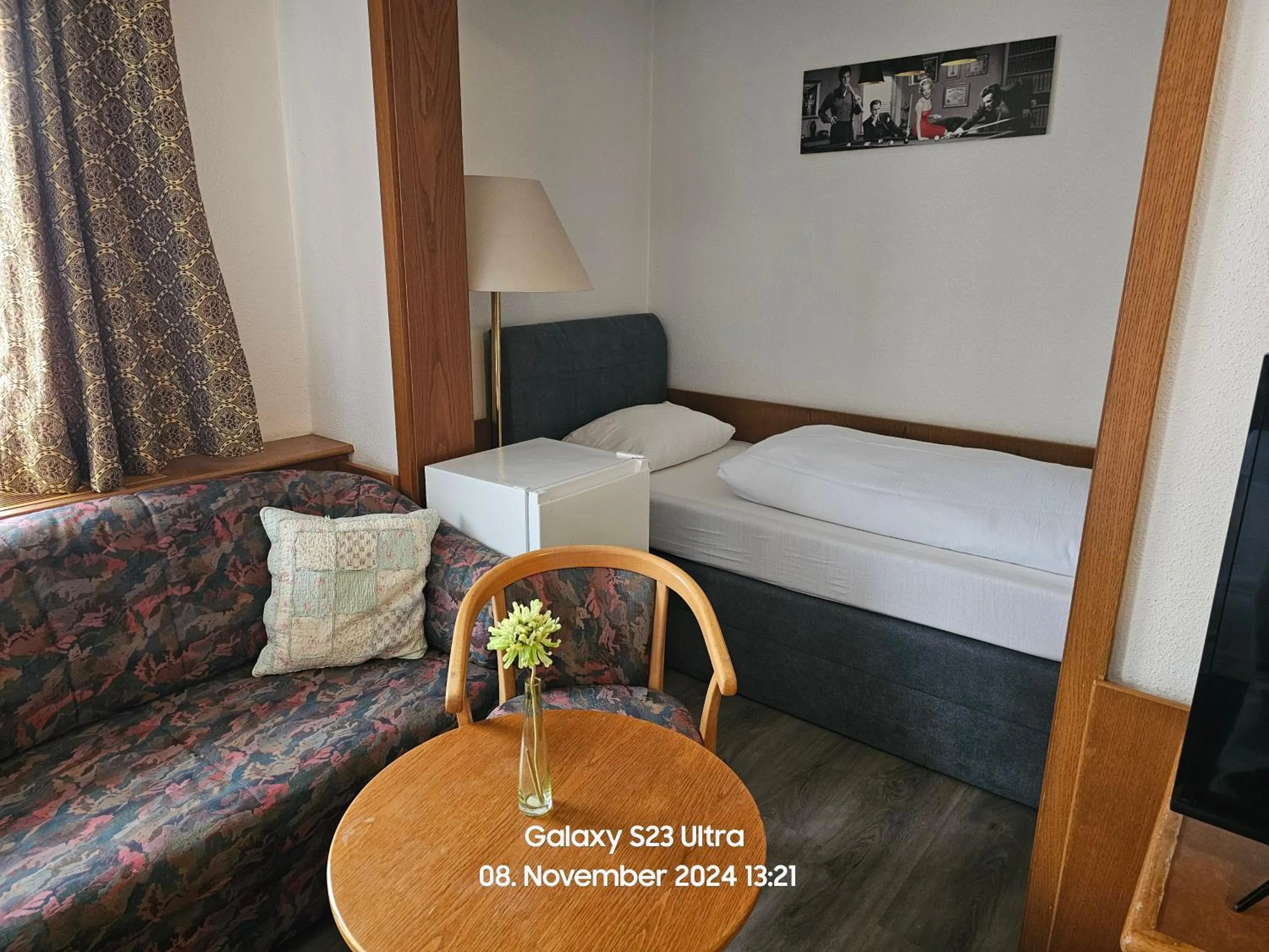 Bed in Hotel Shawi Erzhausen