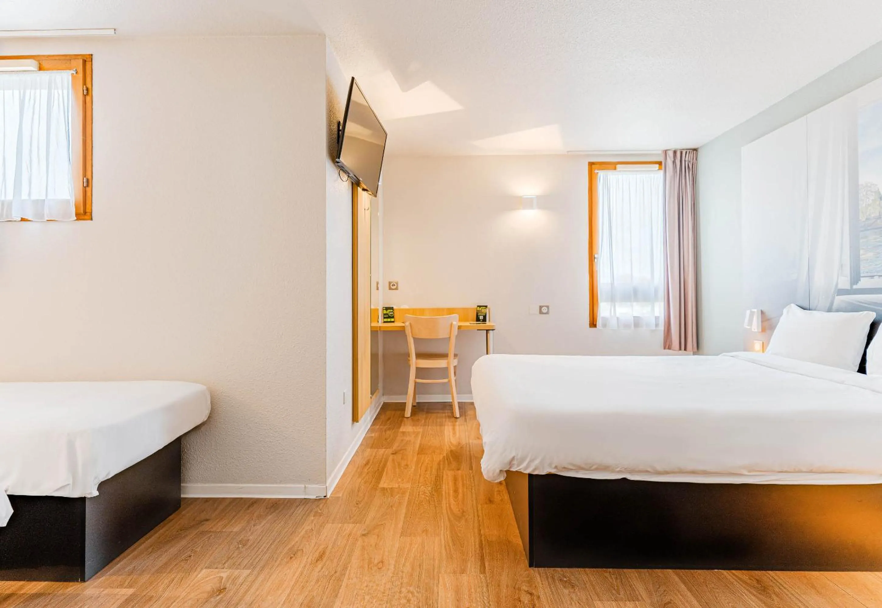 Bedroom, Bed in B&B HOTEL Chatellerault