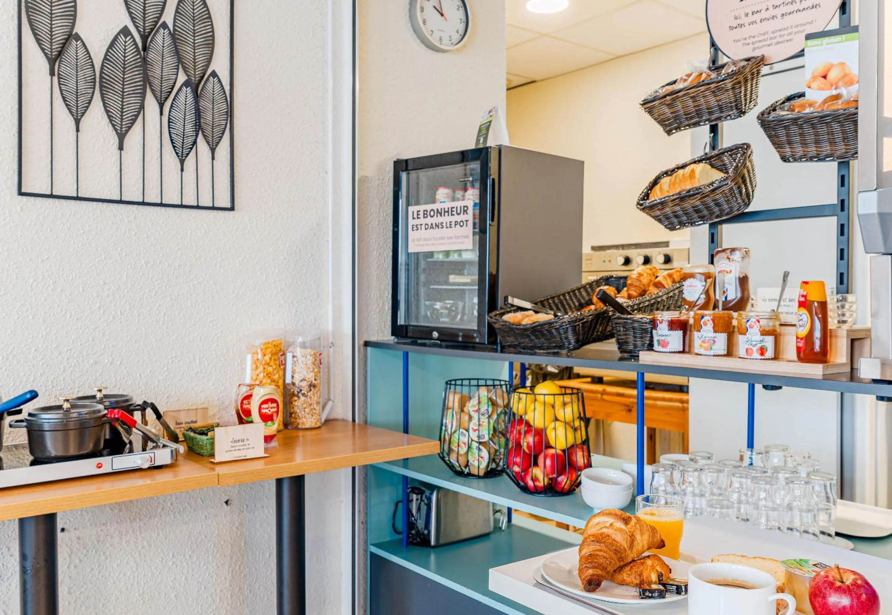 Restaurant/places to eat in B&B HOTEL Chatellerault