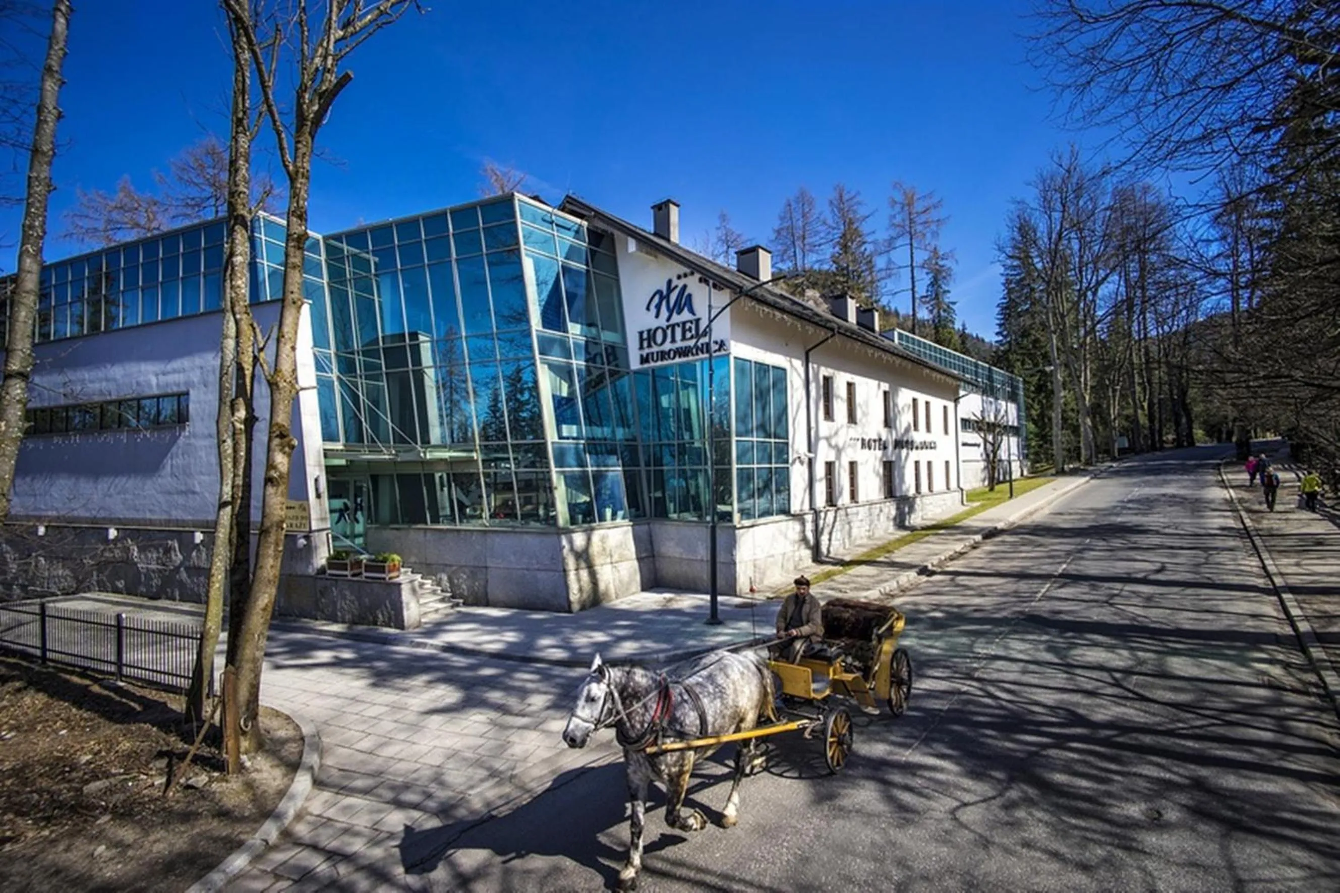 Facade/entrance in Hotel Murowanica