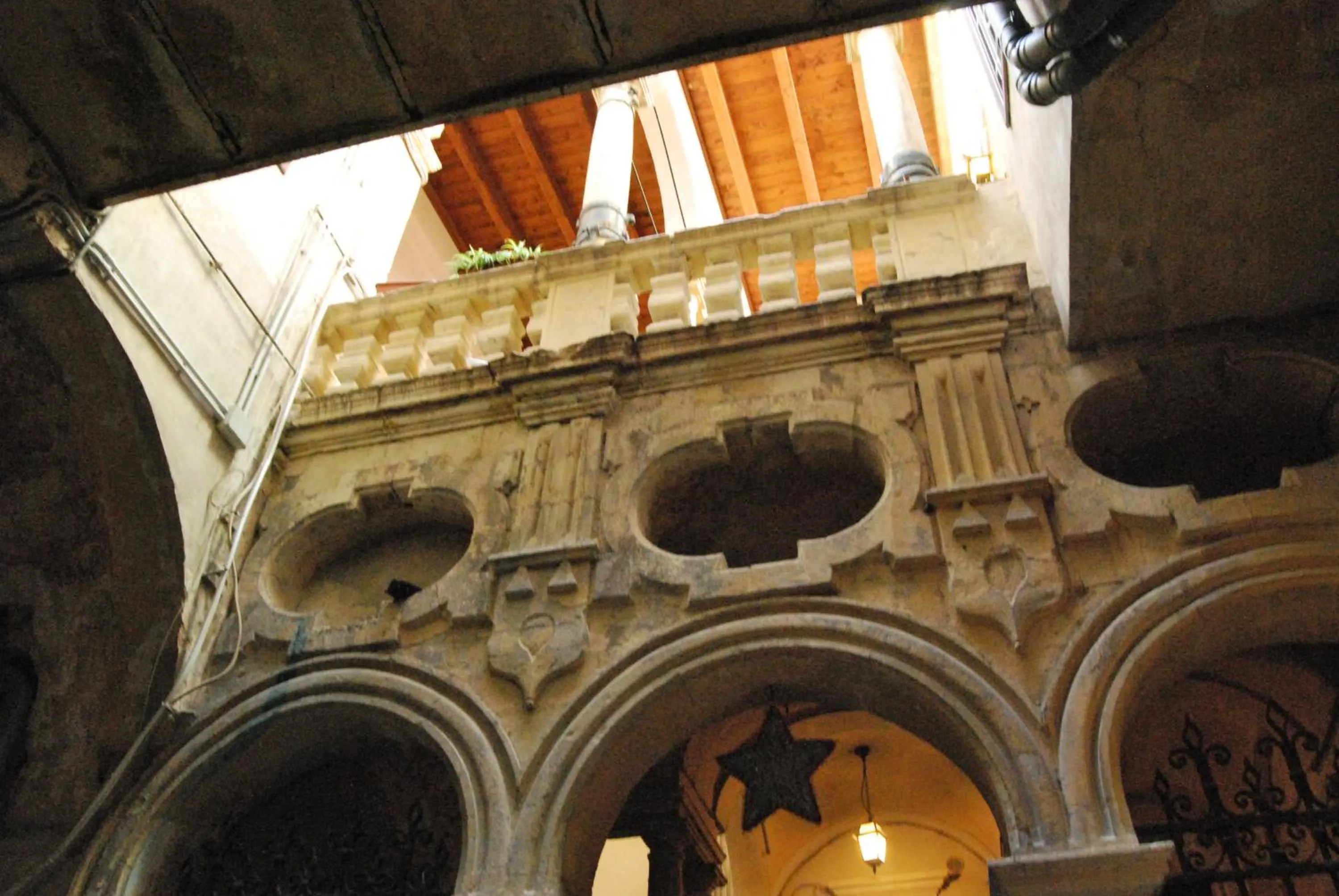 Facade/entrance in Sisters residence