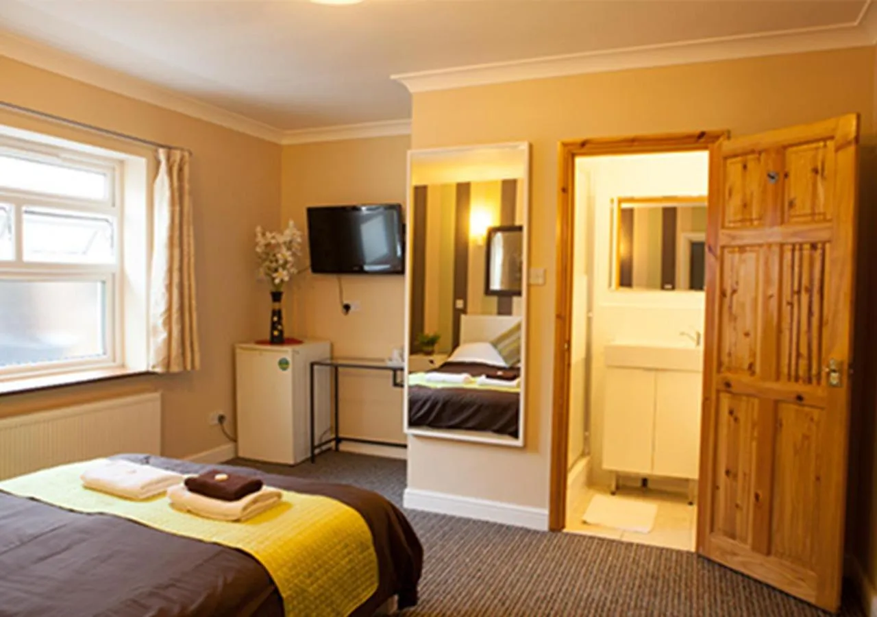 TV and multimedia, Bed in Hotel 261