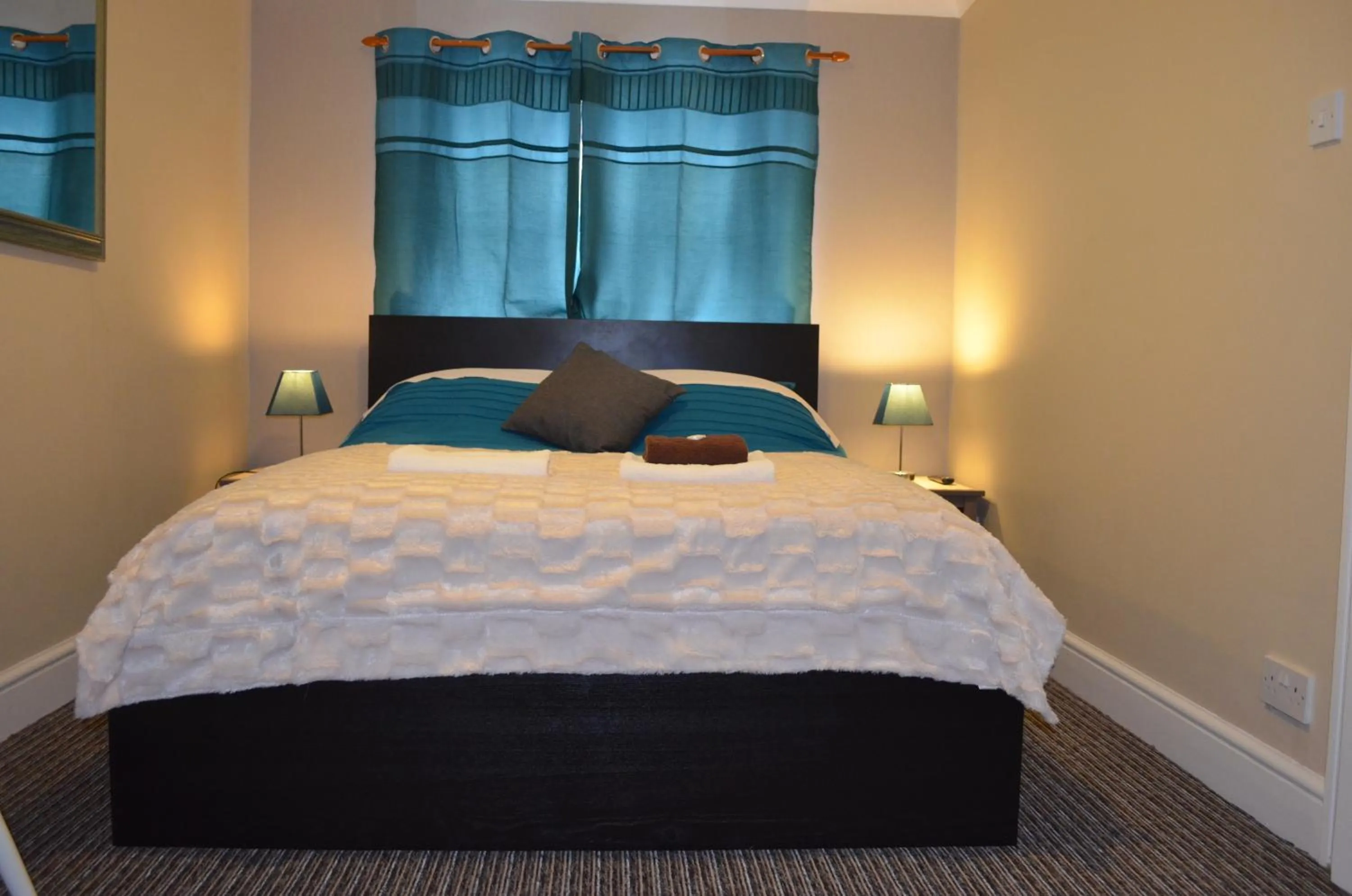 Bedroom, Bed in Hotel 261