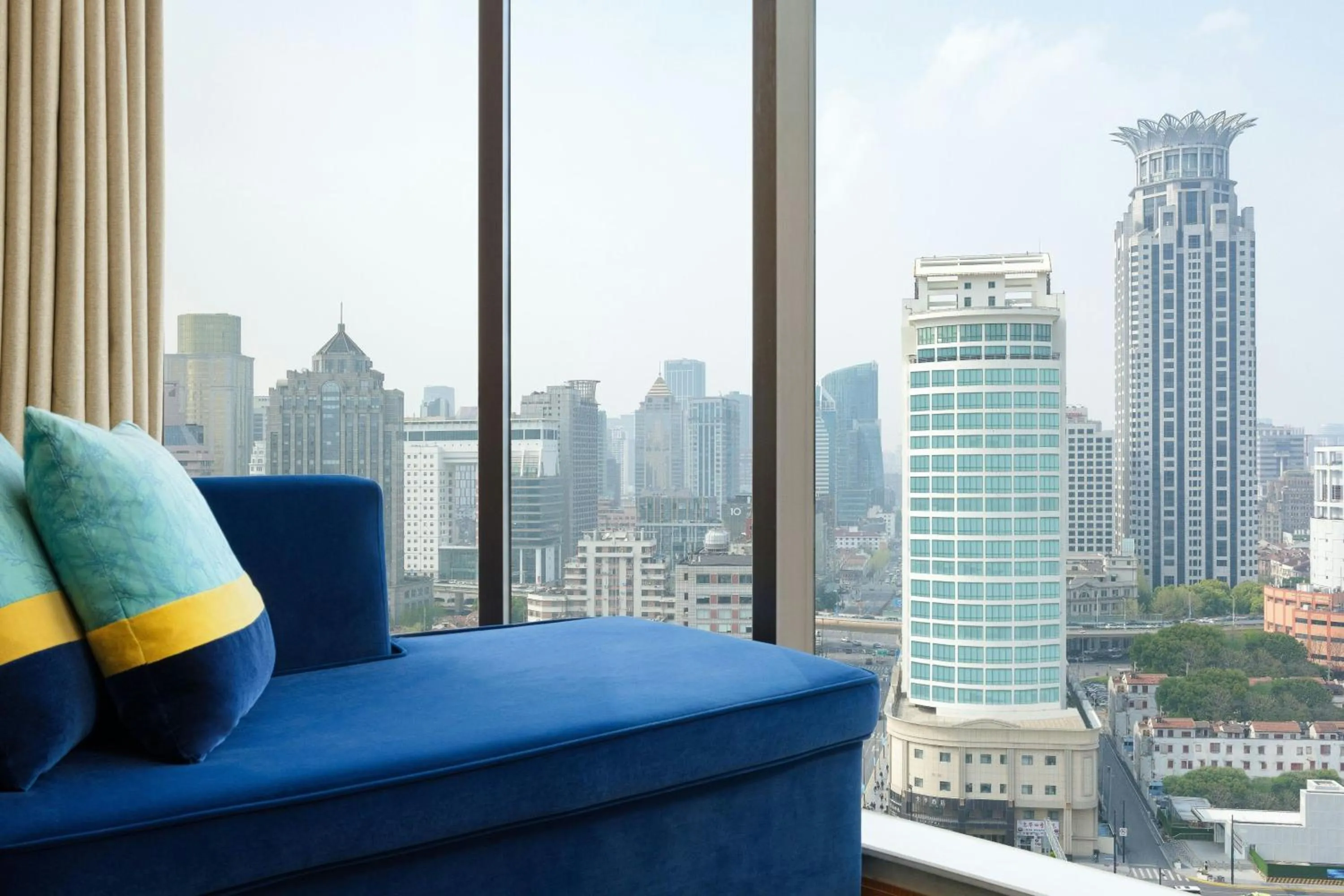 Photo of the whole room in Renaissance Shanghai Yu Garden Hotel on the Bund