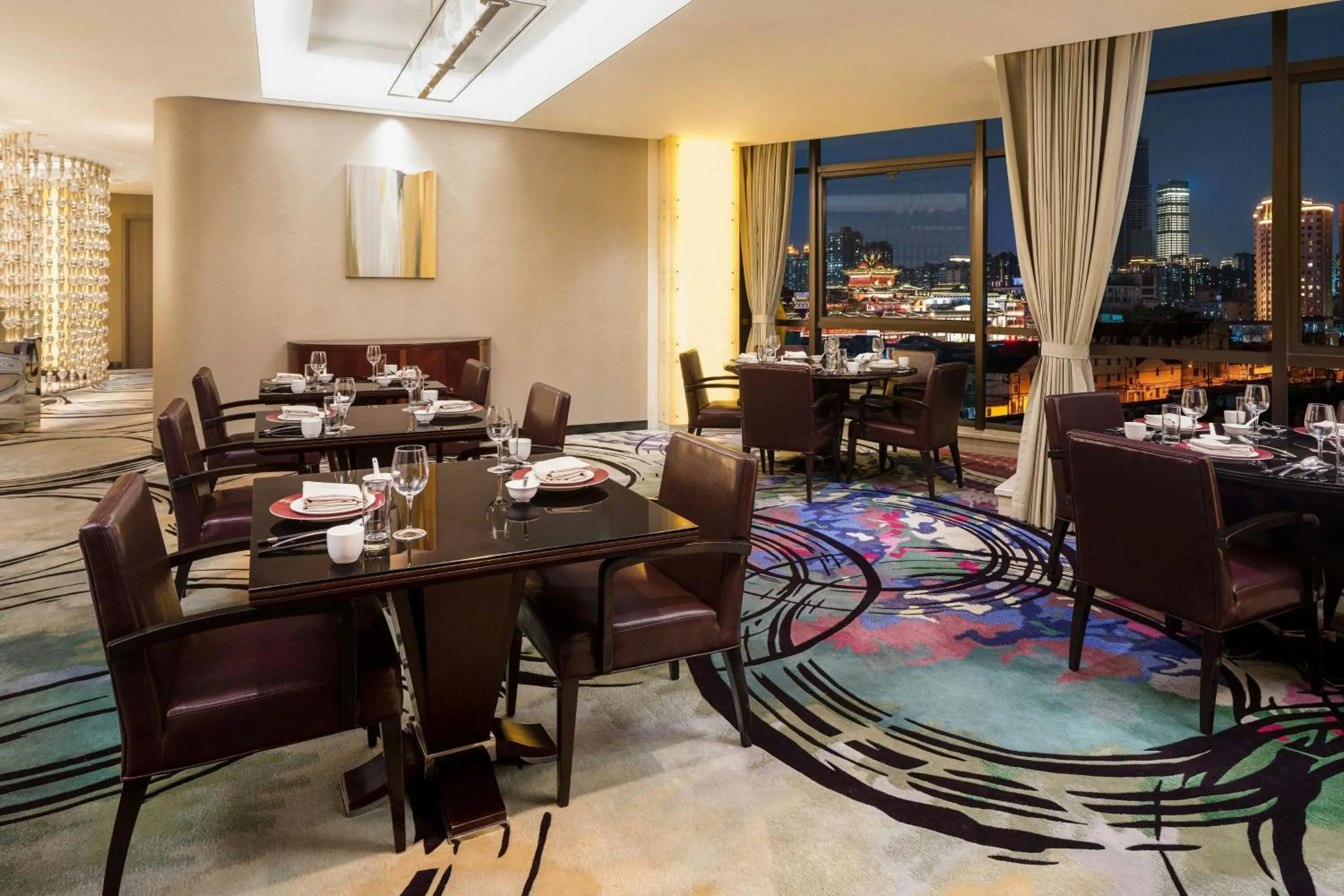 Restaurant/places to eat in Renaissance Shanghai Yu Garden Hotel on the Bund