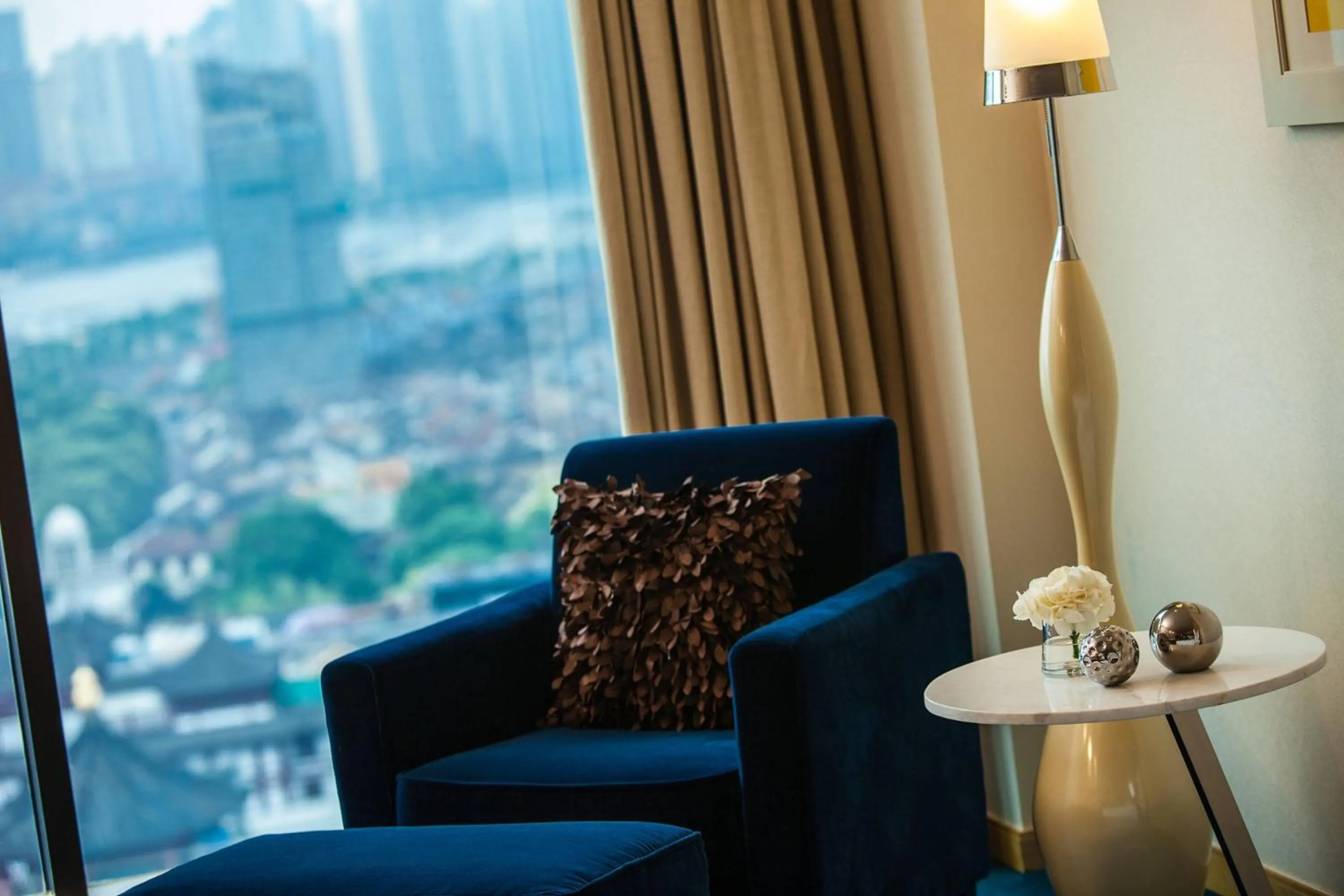 Photo of the whole room in Renaissance Shanghai Yu Garden Hotel on the Bund