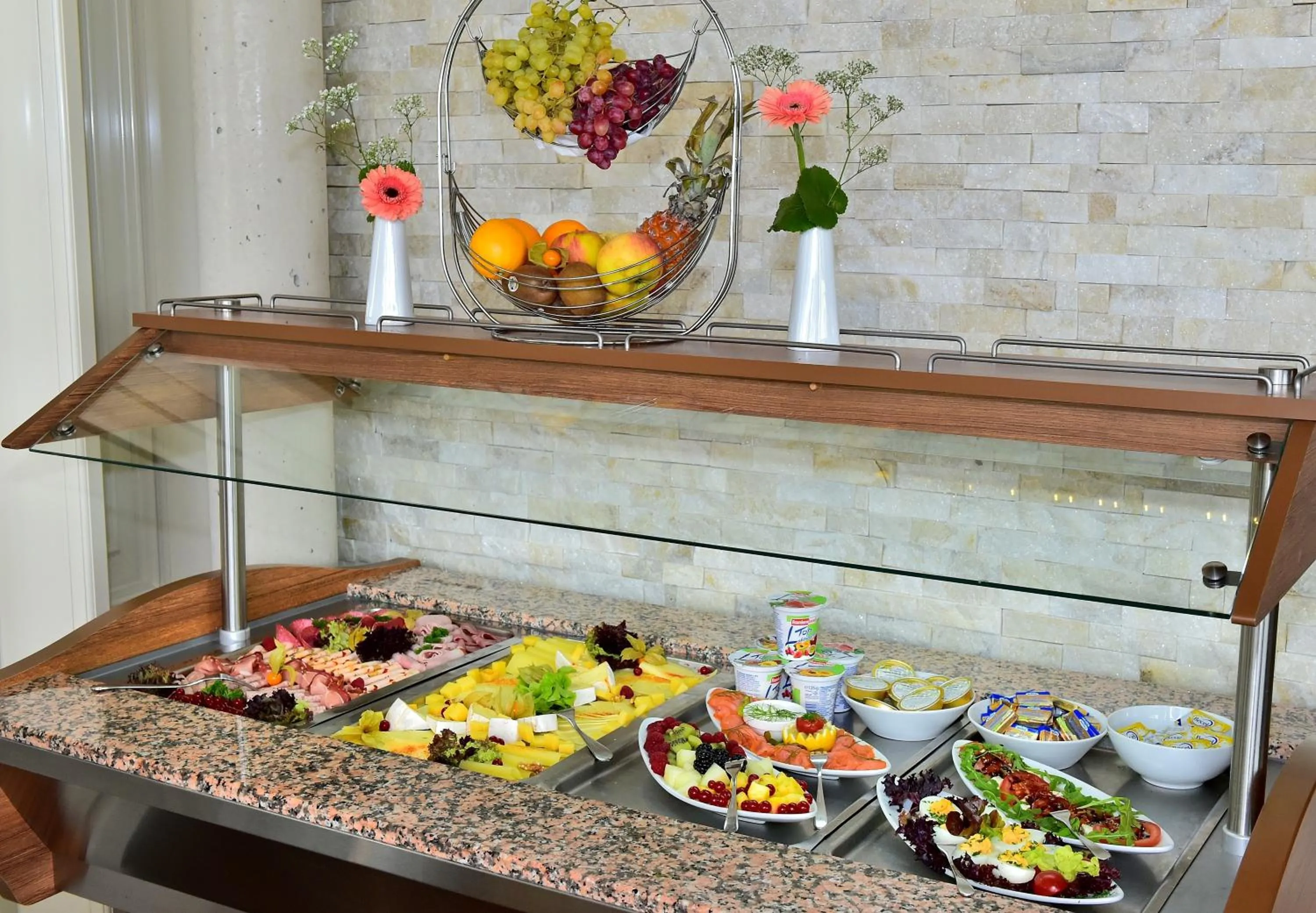 Breakfast in Schloss Hotel Wasserburg