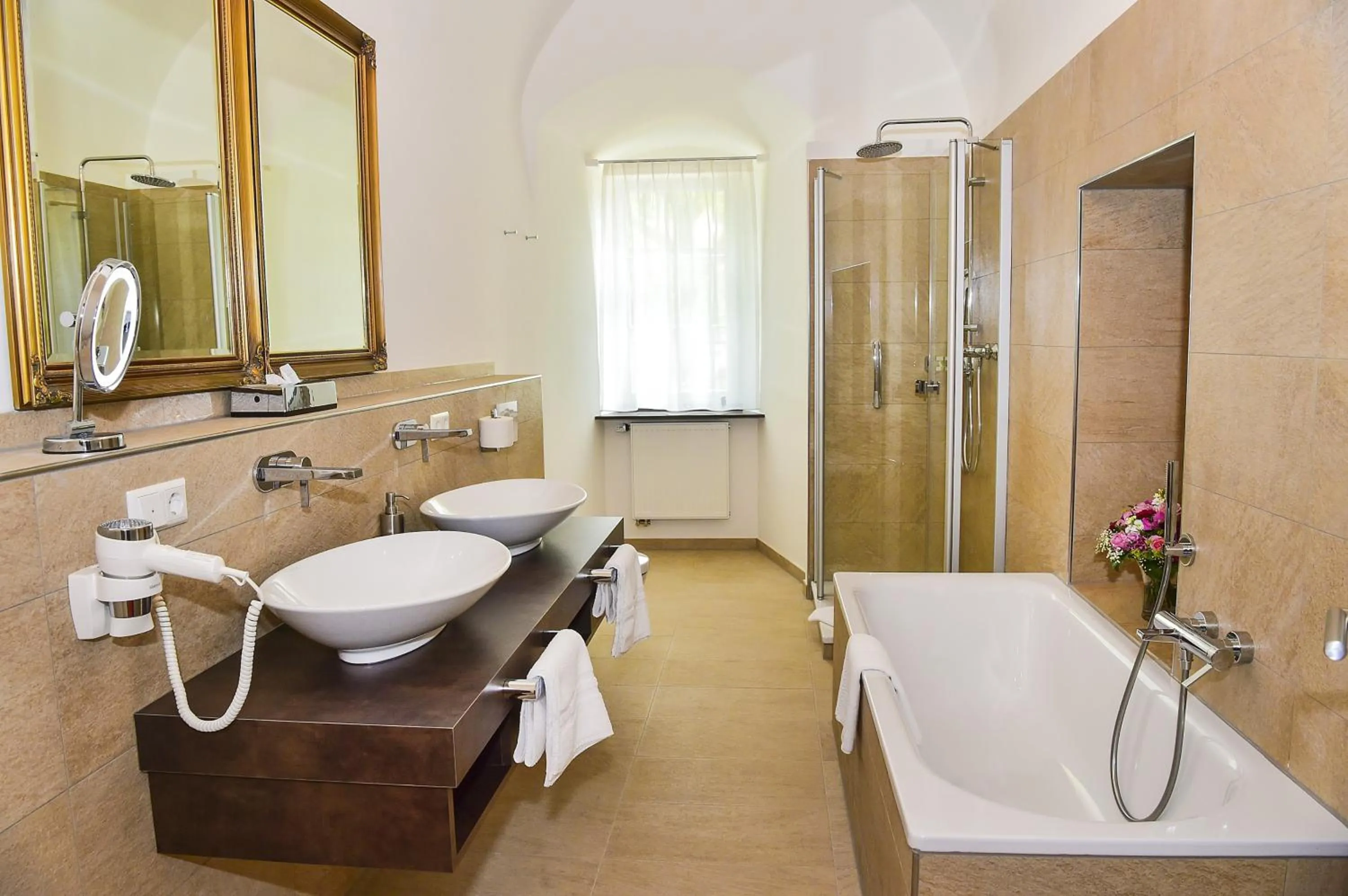 Bathroom in Schloss Hotel Wasserburg