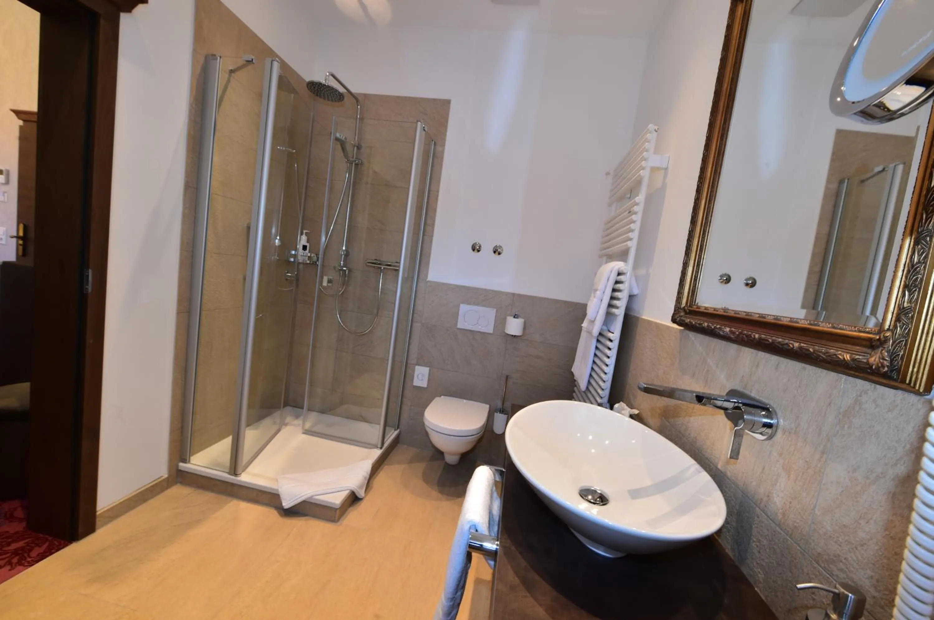 Shower in Schloss Hotel Wasserburg